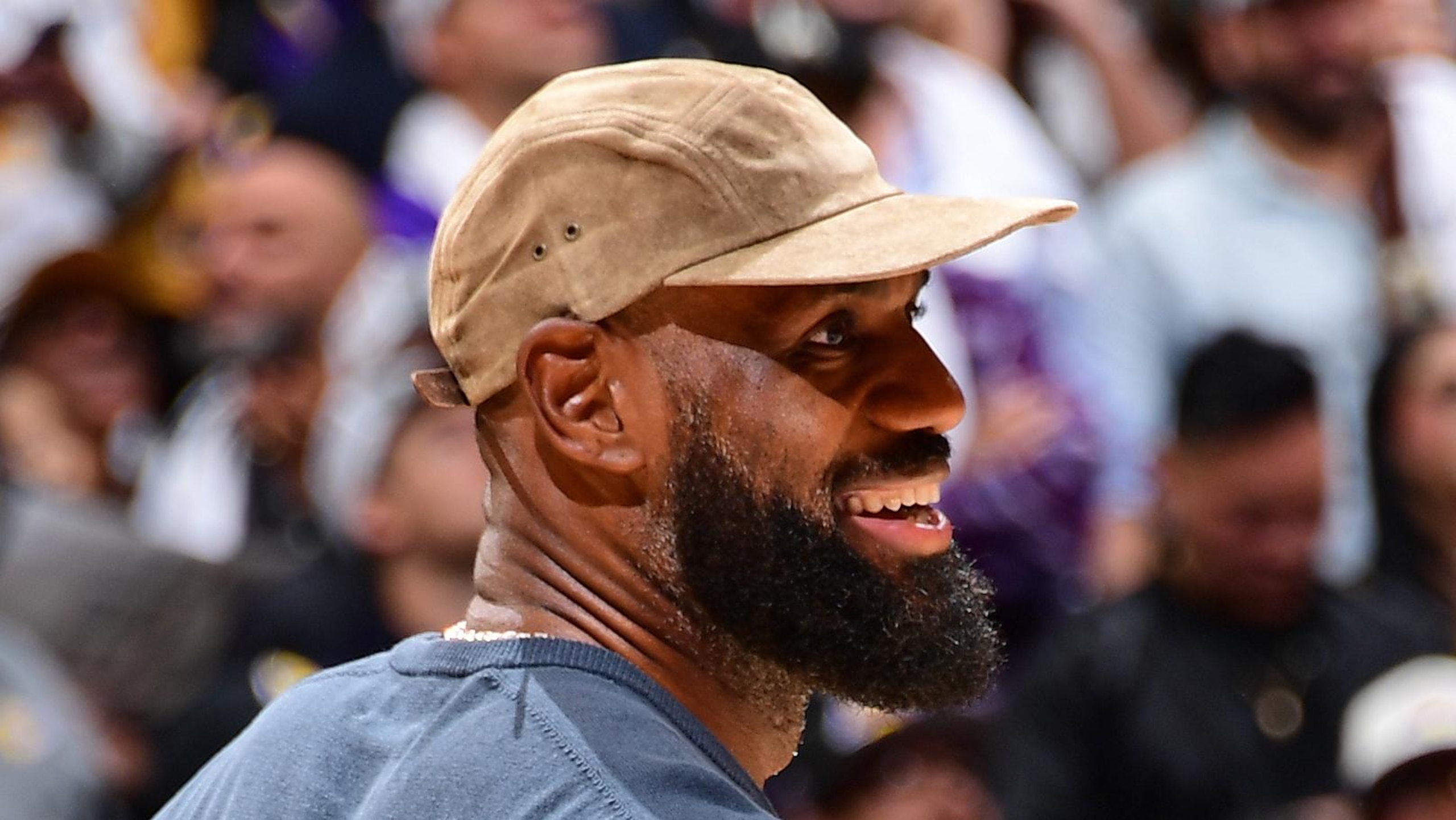 San Antonio Spurs v Los Angeles Lakers