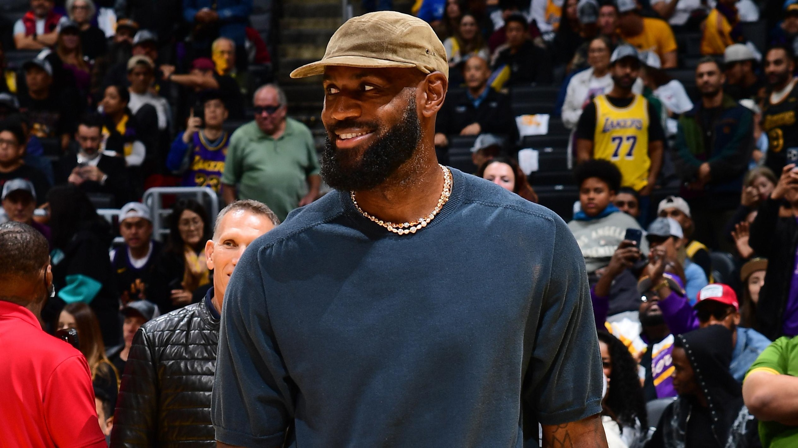 San Antonio Spurs v Los Angeles Lakers