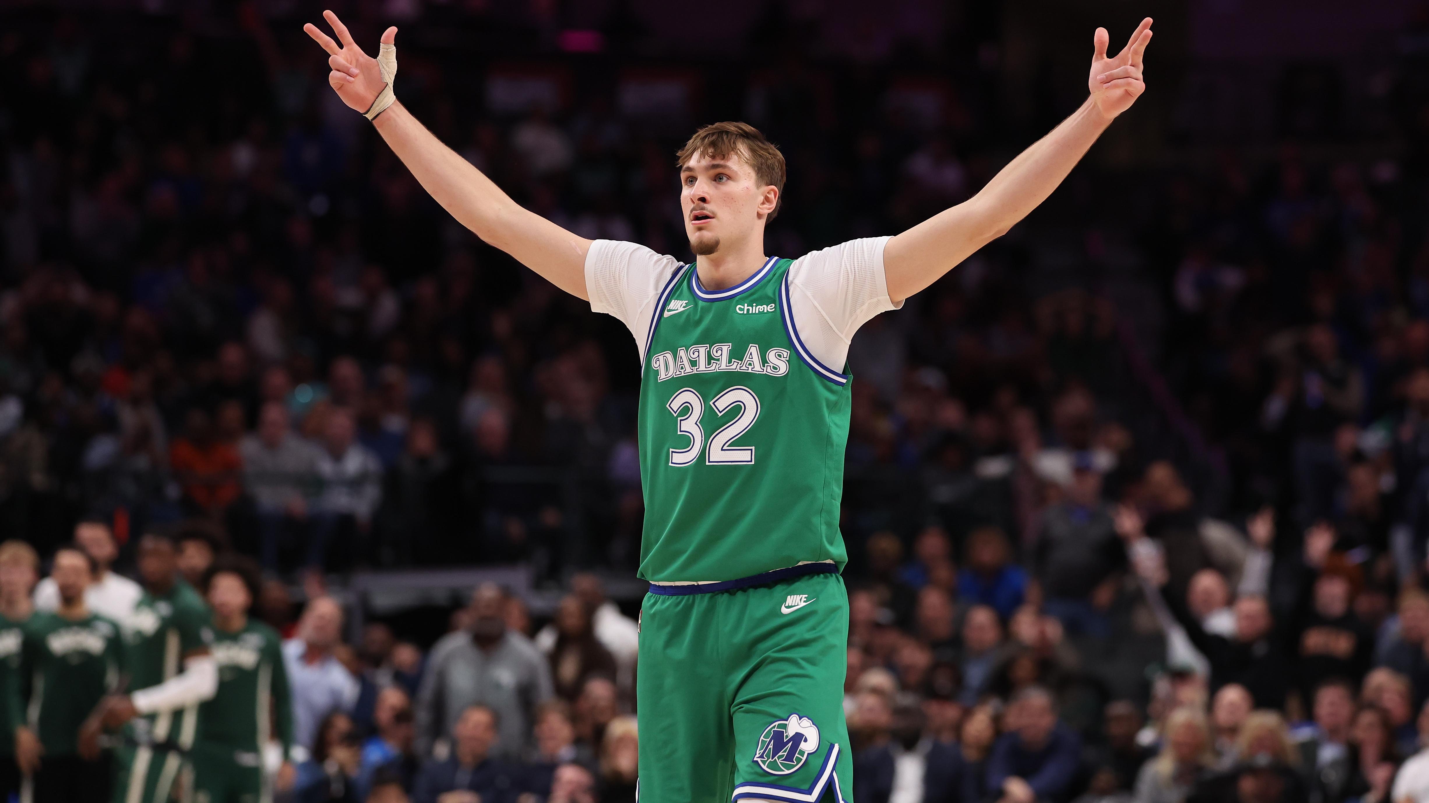Milwaukee Bucks v Dallas Mavericks