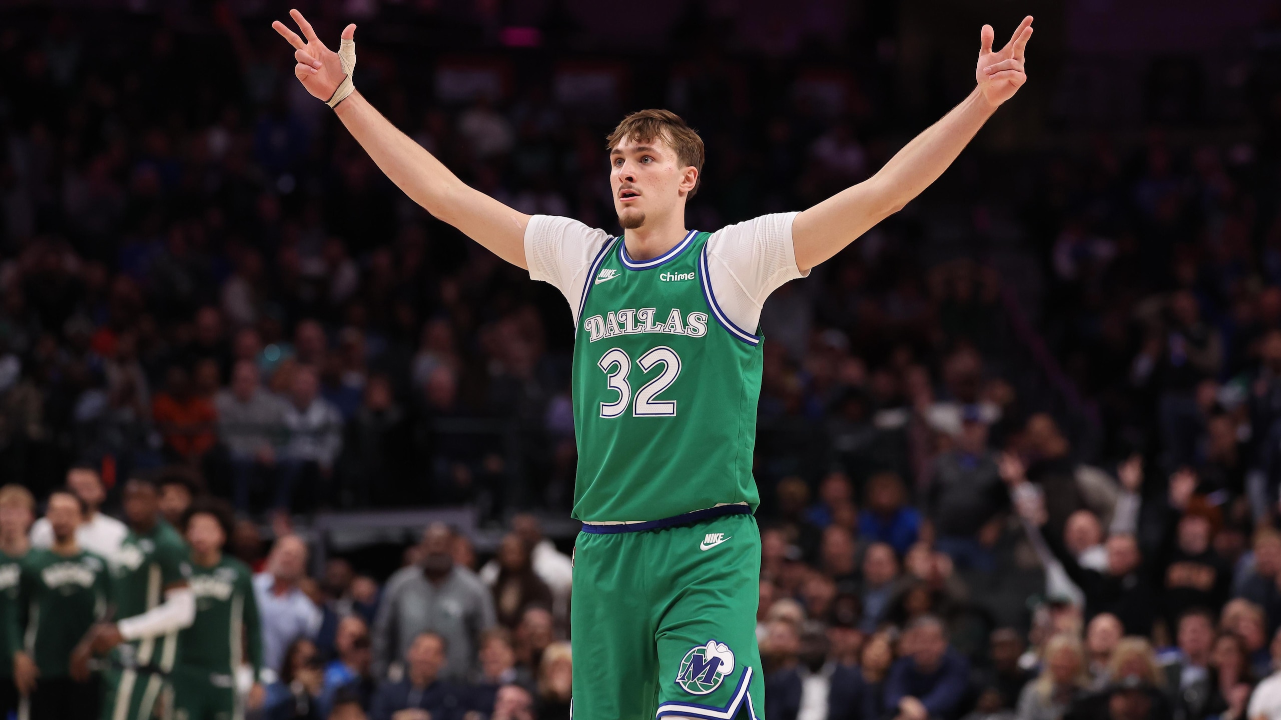 Milwaukee Bucks v Dallas Mavericks