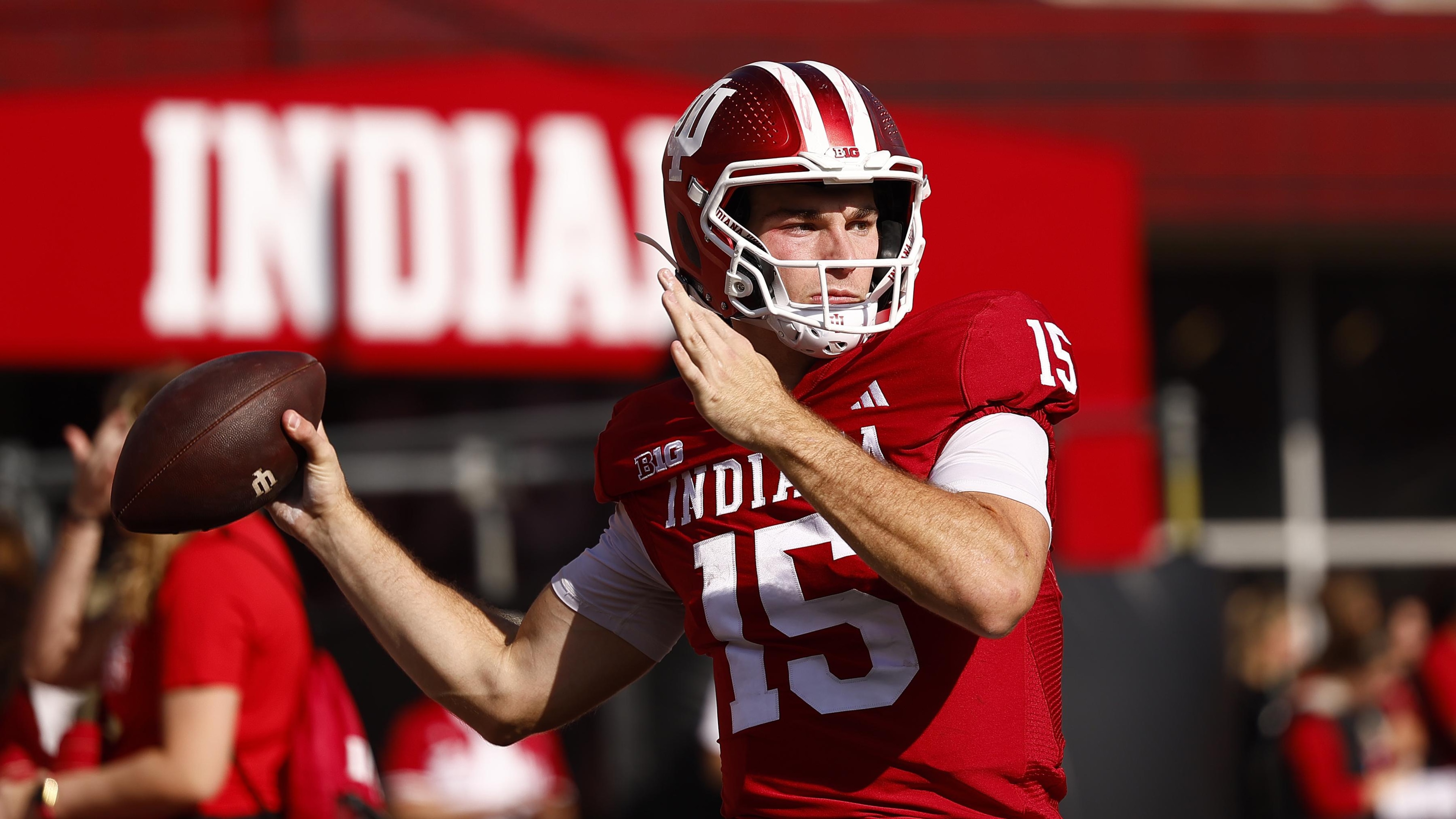 COLLEGE FOOTBALL: NOV 15 Wisconsin at Indiana COLLEGE FOOTBALL: NOV 15 Wisconsin at Indiana
