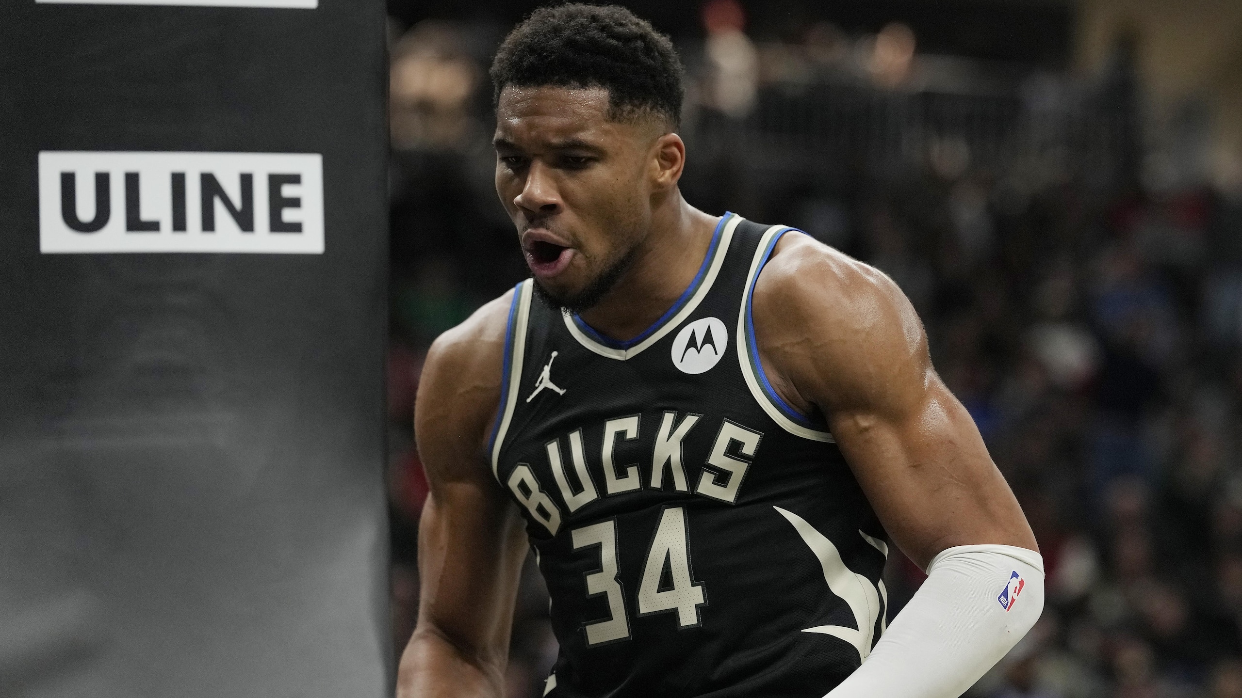 Chicago Bulls v Milwaukee Bucks Chicago Bulls v Milwaukee Bucks