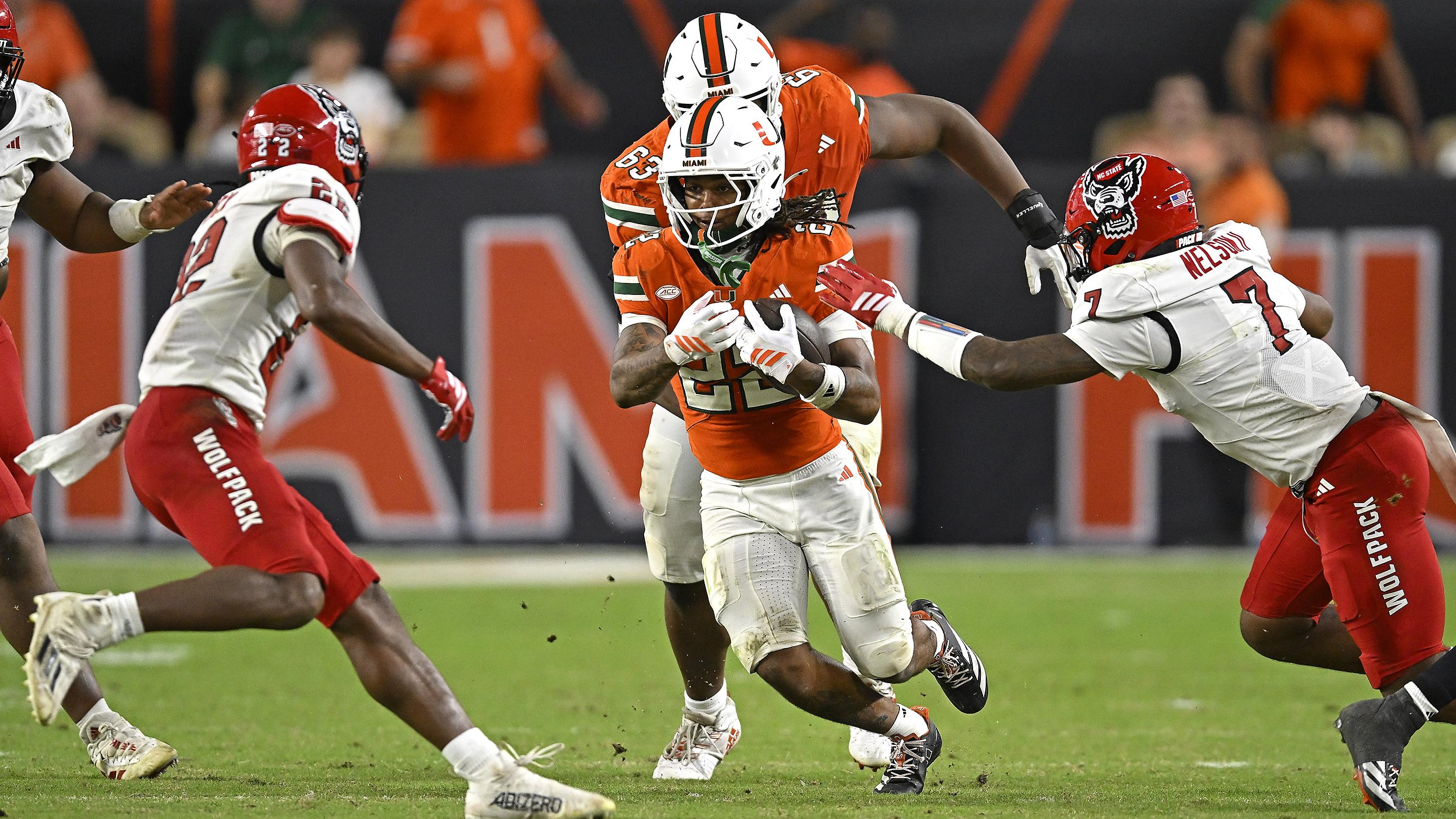 COLLEGE FOOTBALL: NOV 15 NC State at Miami