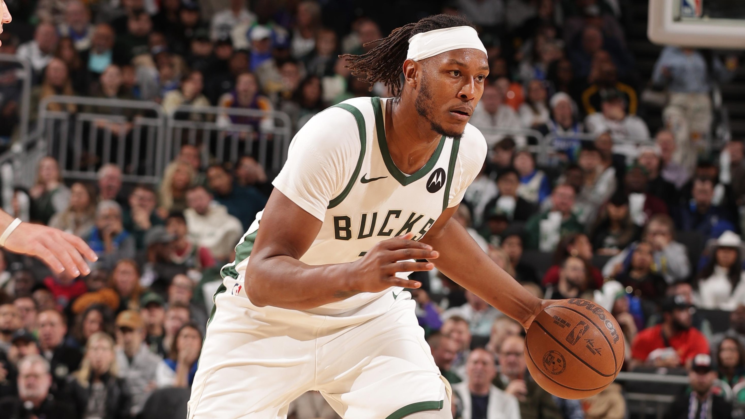 Los Angeles Lakers v Milwaukee Bucks