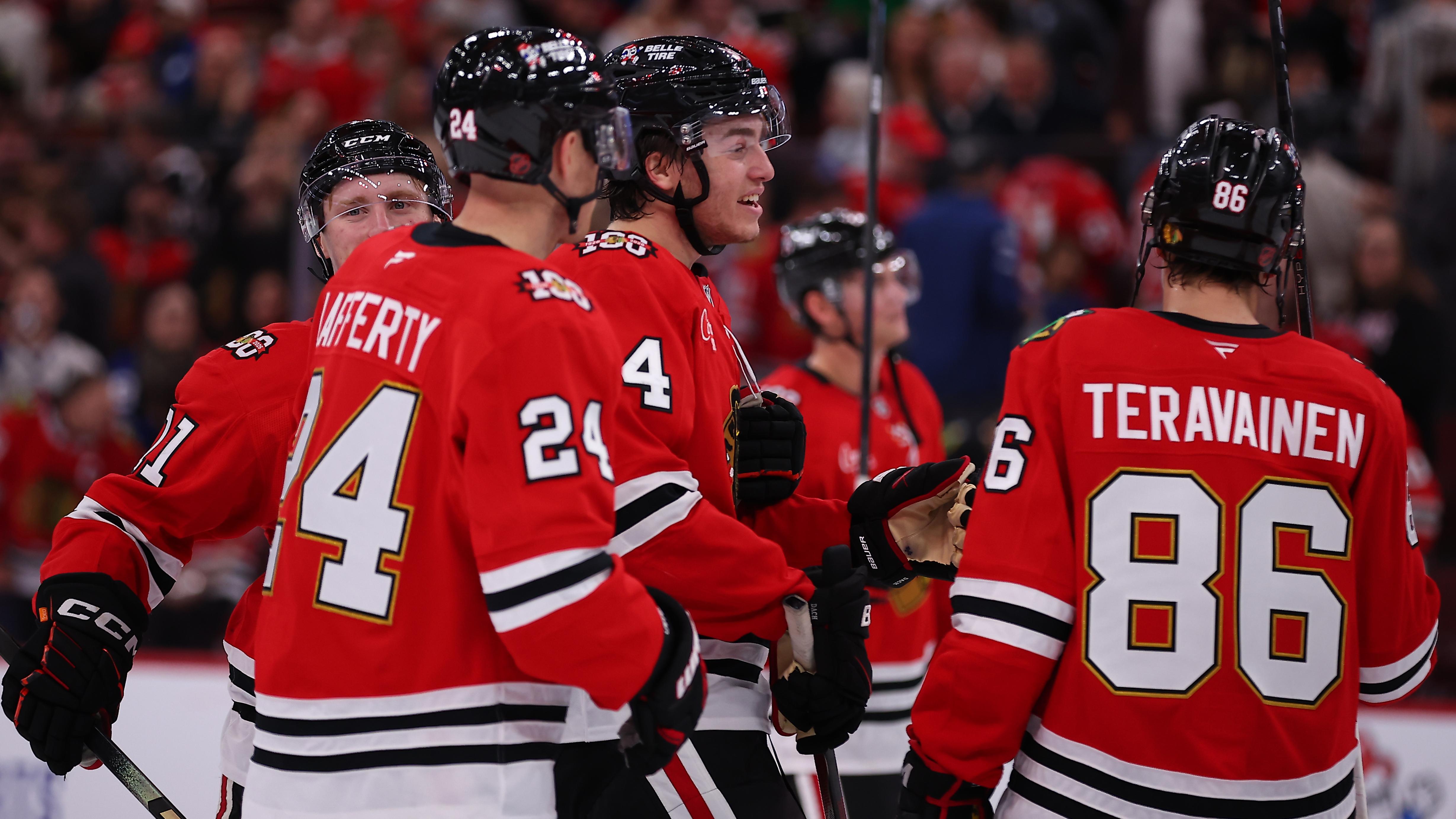 NHL: NOV 15 Maple Leafs at Blackhawks