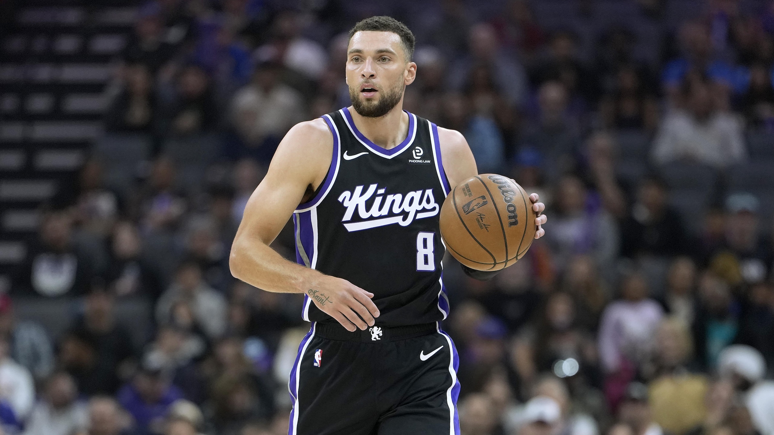 Denver Nuggets v Sacramento Kings