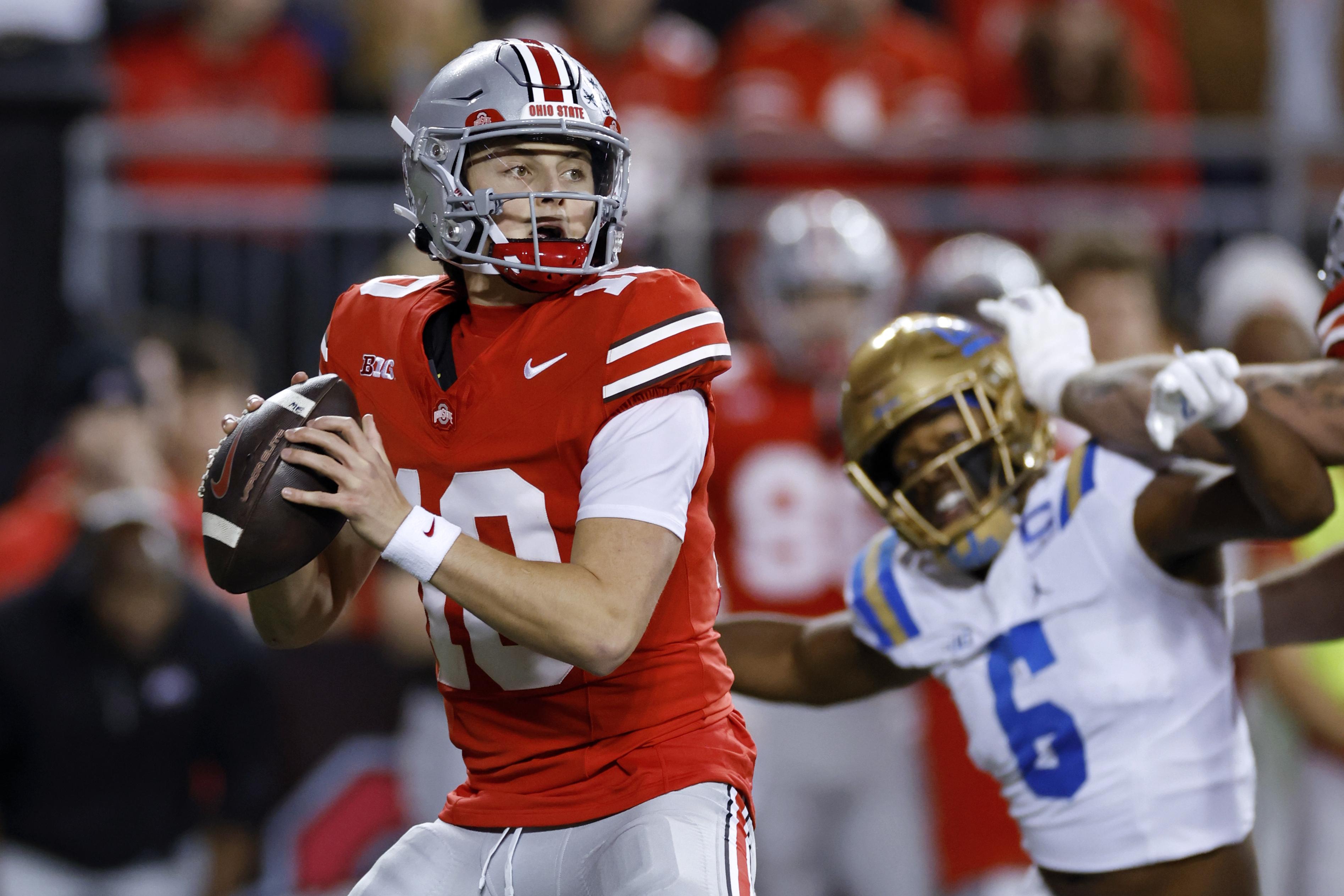 COLLEGE FOOTBALL: NOV 15 UCLA at Ohio State