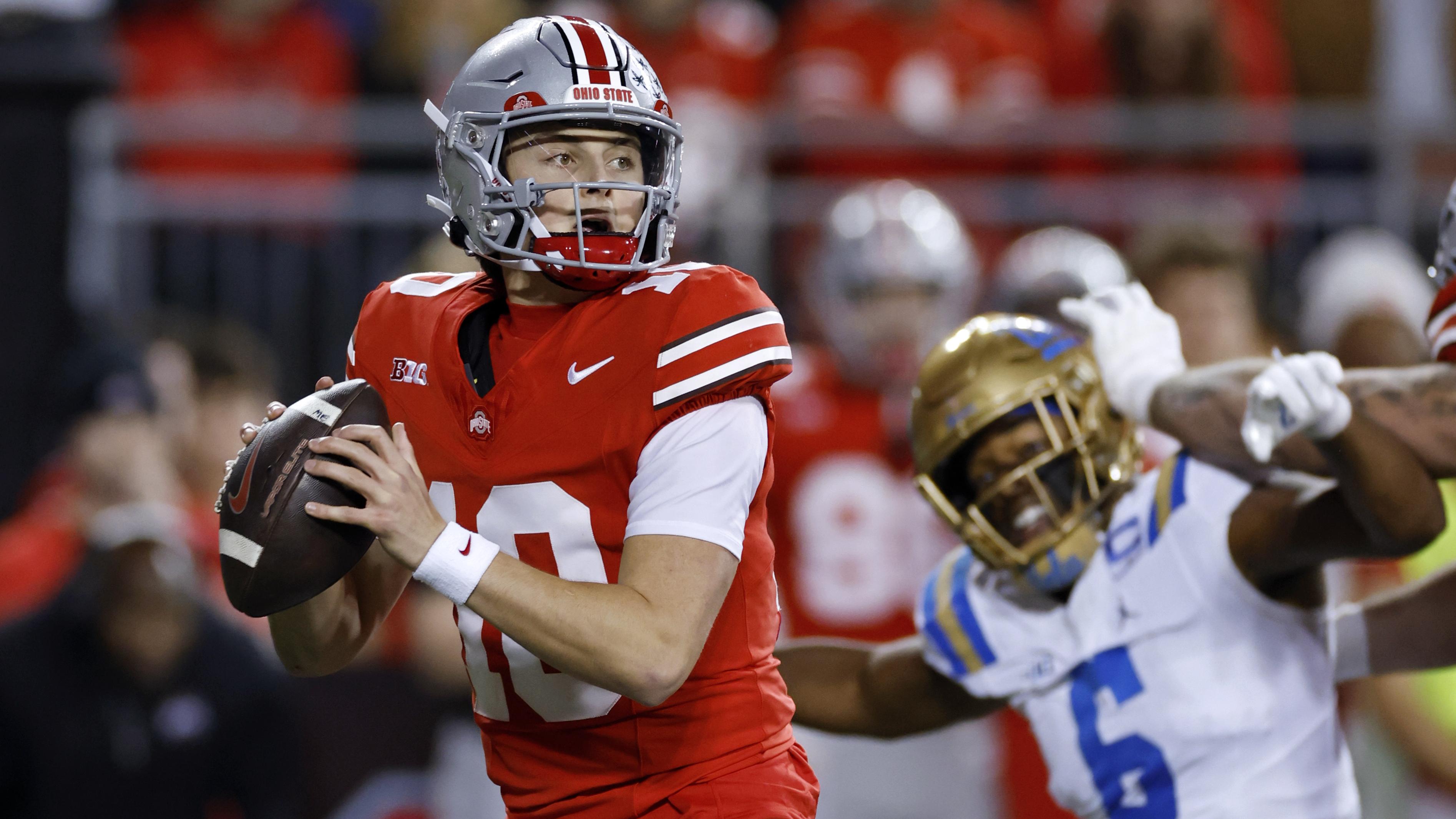 COLLEGE FOOTBALL: NOV 15 UCLA at Ohio State