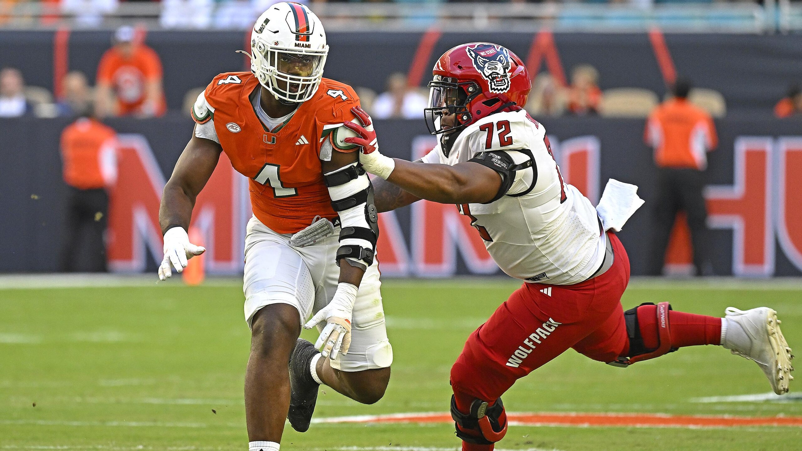 COLLEGE FOOTBALL: NOV 15 NC State at Miami