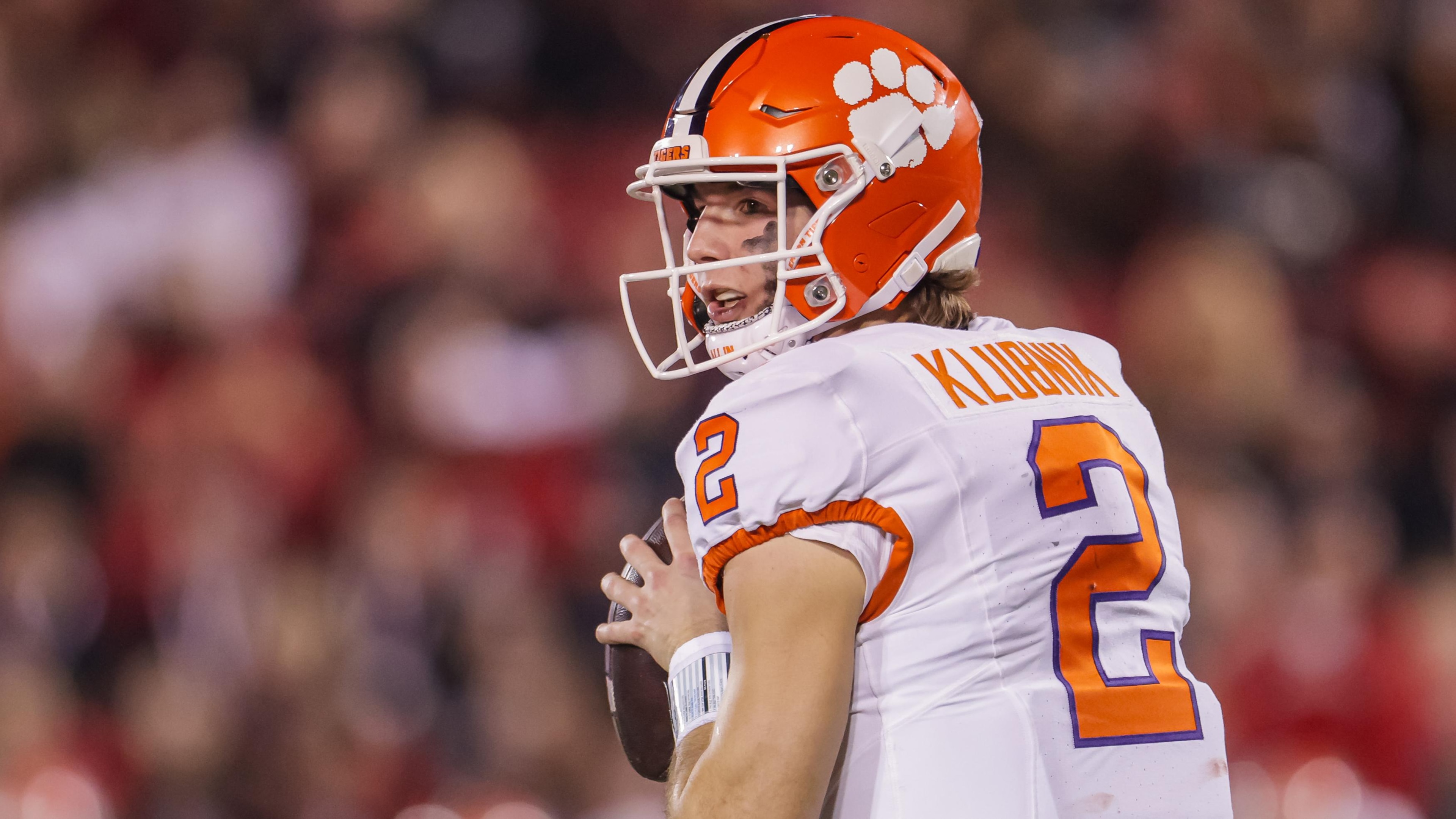 Clemson v Louisville Clemson v Louisville
