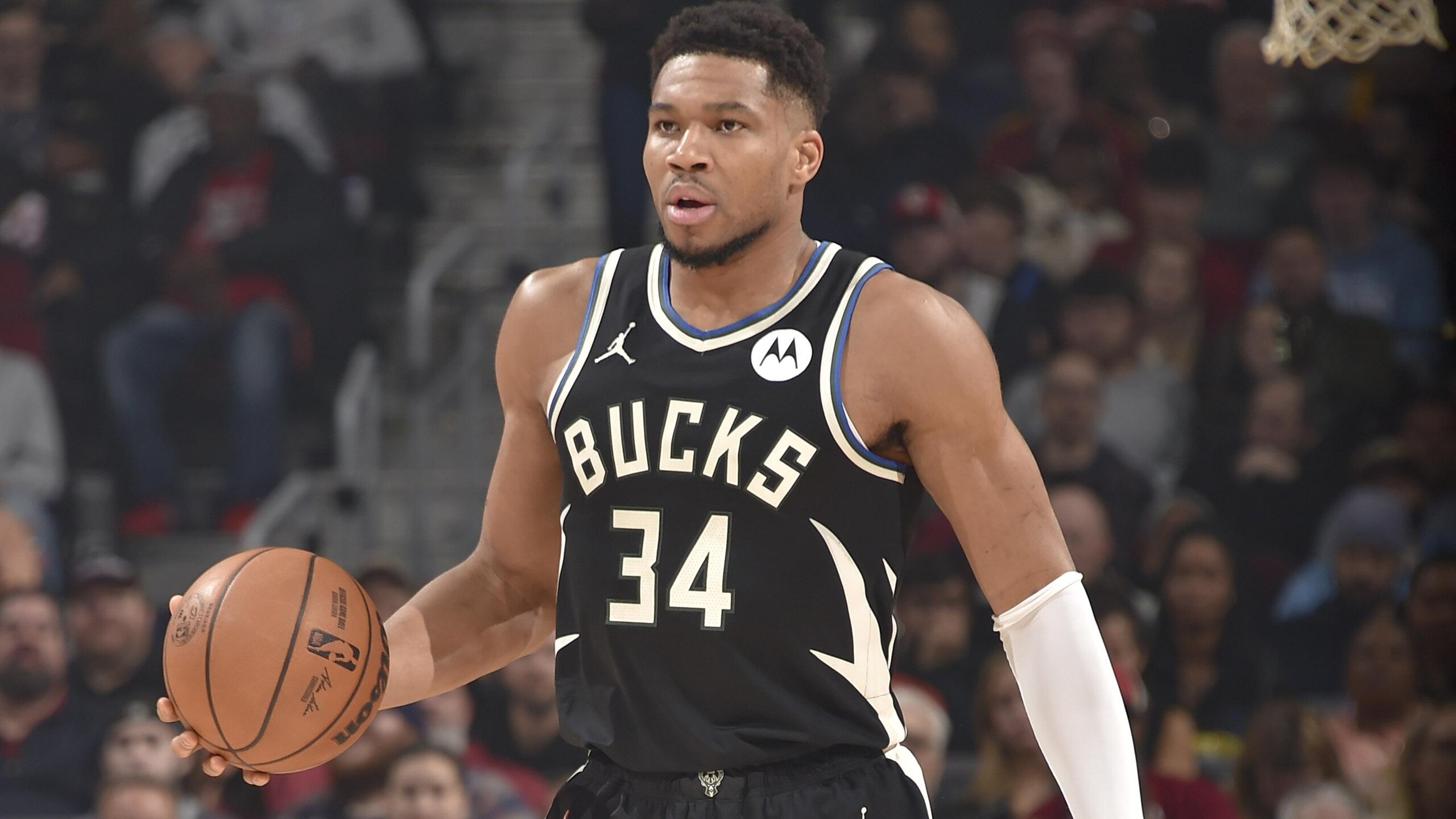 Milwaukee Bucks v Cleveland Cavaliers