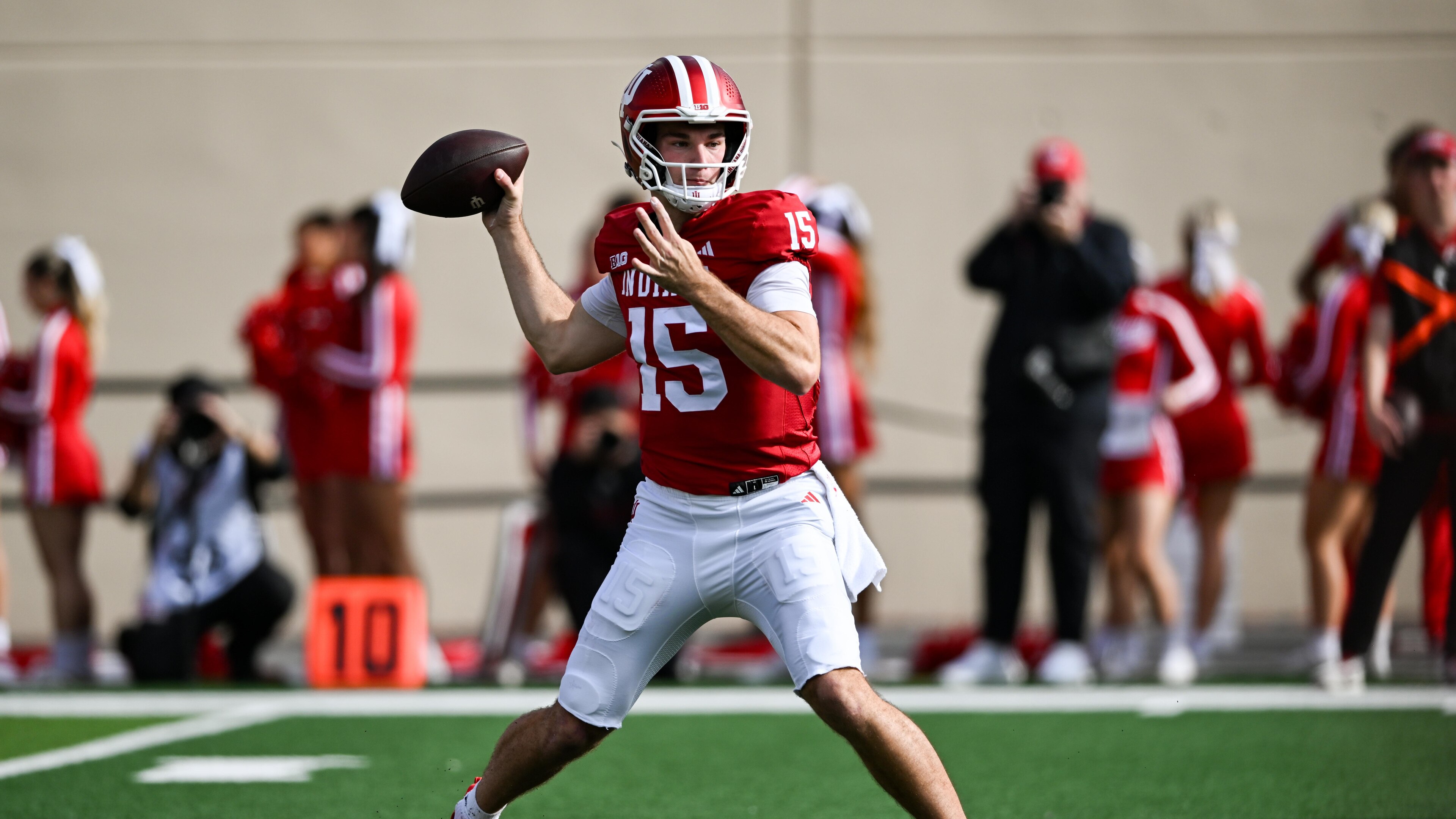 COLLEGE FOOTBALL: NOV 15 Wisconsin at Indiana COLLEGE FOOTBALL: NOV 15 Wisconsin at Indiana