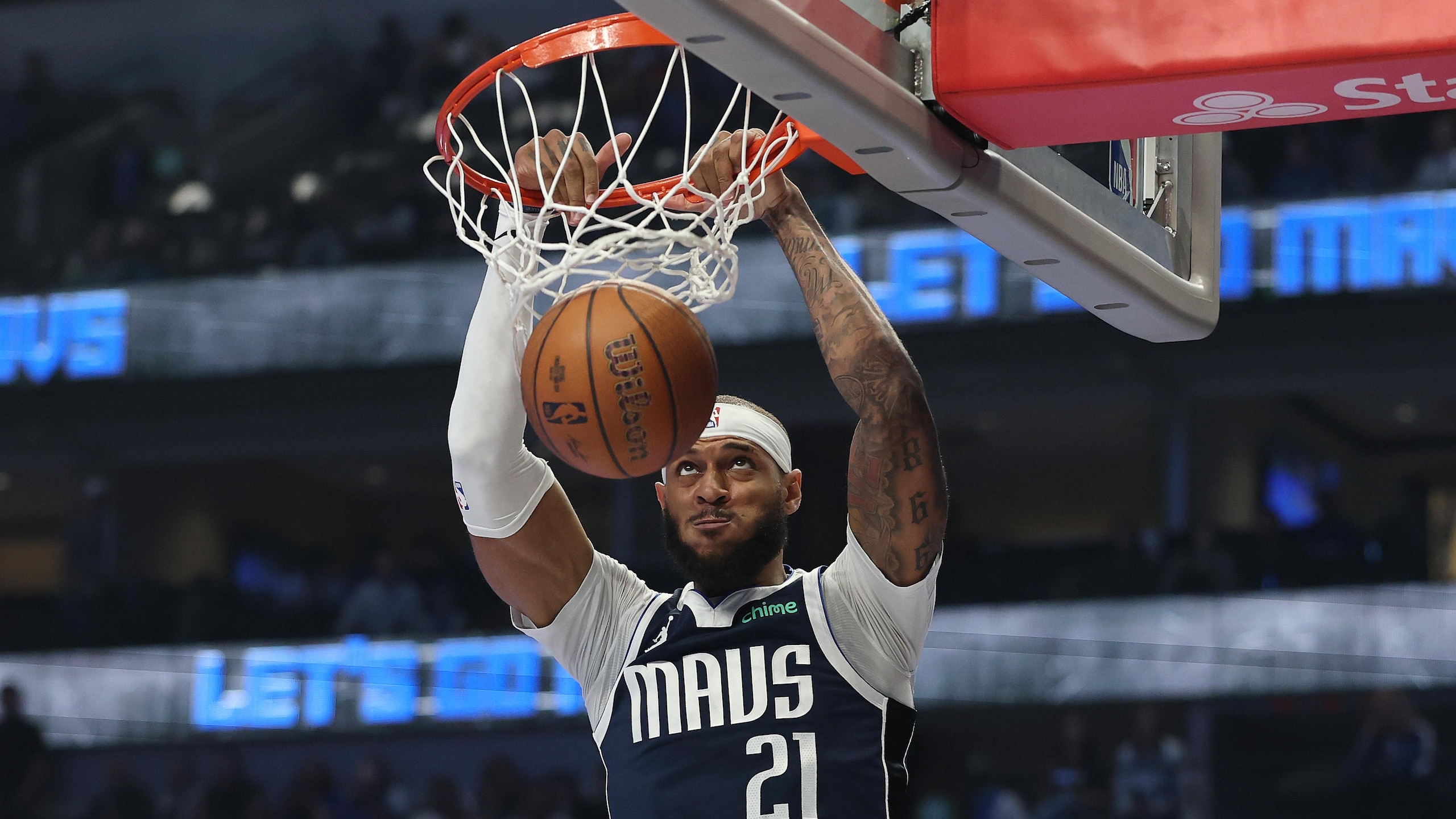 Los Angeles Clippers v Dallas Mavericks