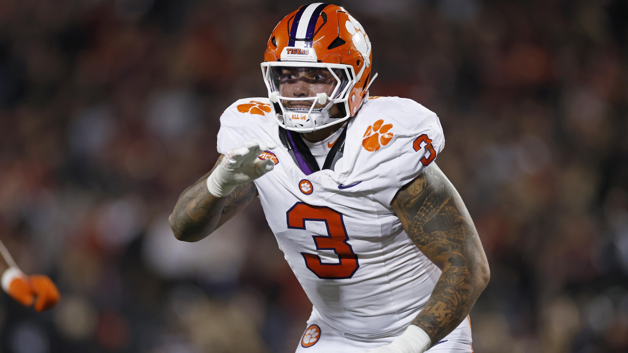 COLLEGE FOOTBALL: NOV 14 Clemson at Louisville COLLEGE FOOTBALL: NOV 14 Clemson at Louisville