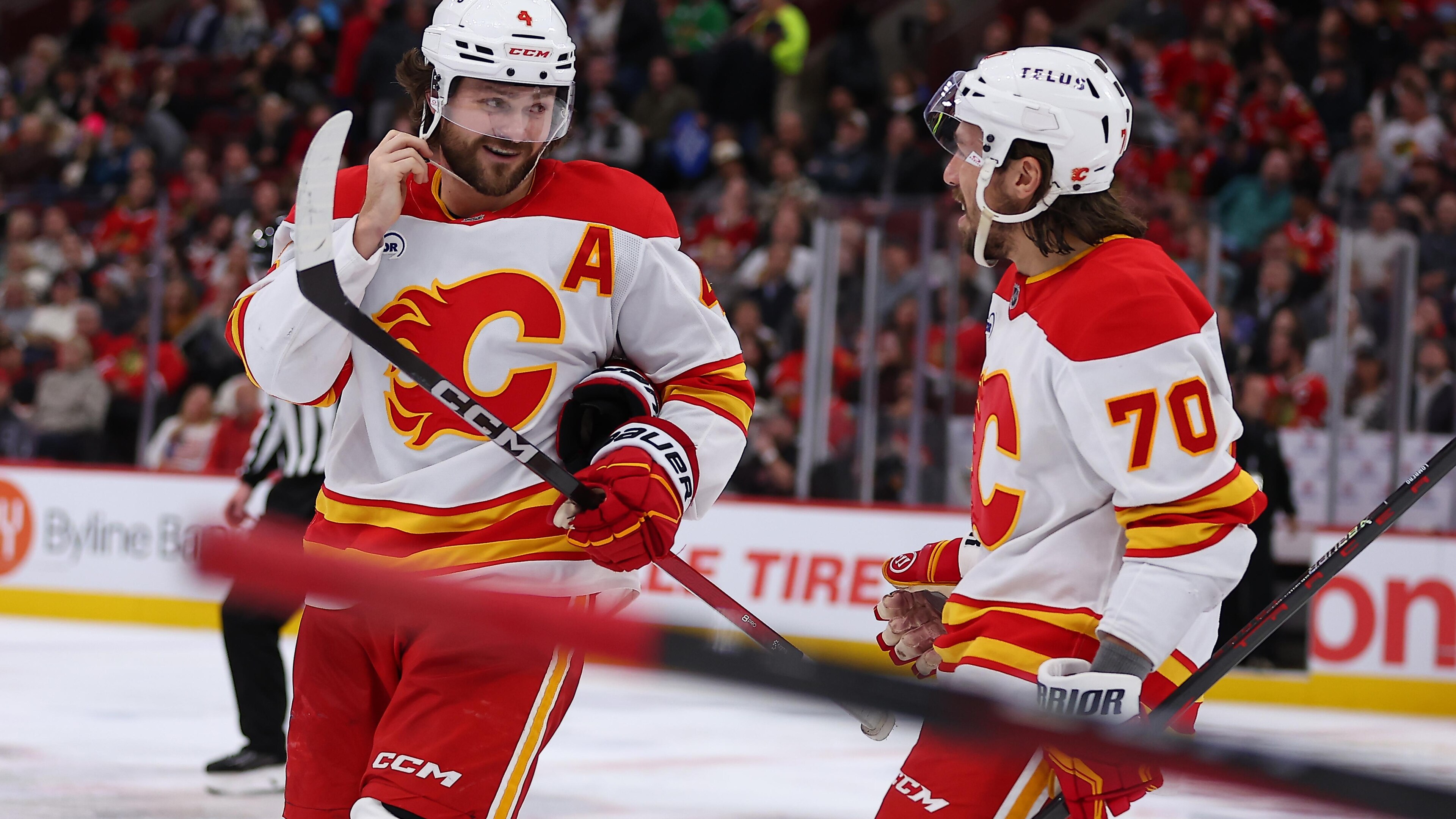 NHL: NOV 18 Flames at Blackhawks