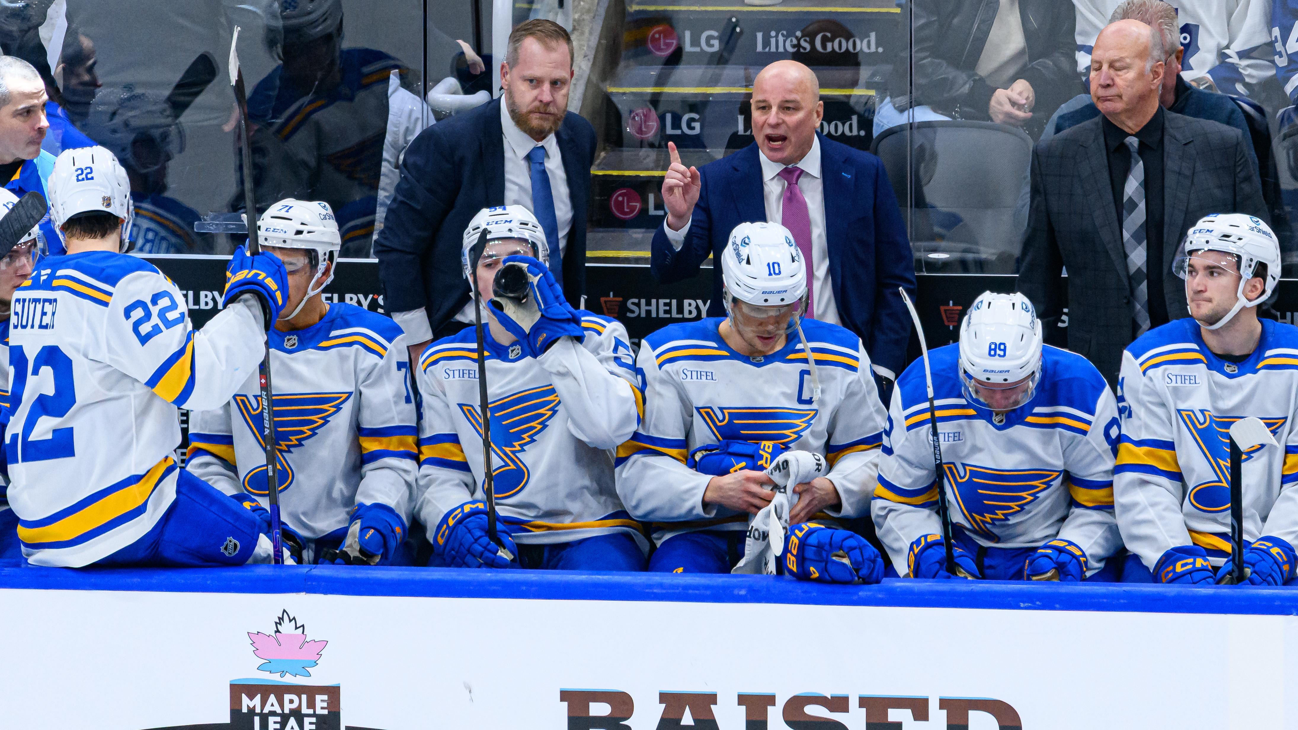 NHL: NOV 18 Blues at Maple Leafs