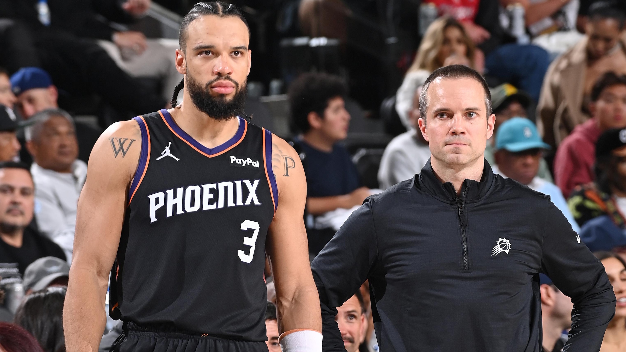 Phoenix Suns v Los Angeles Clippers