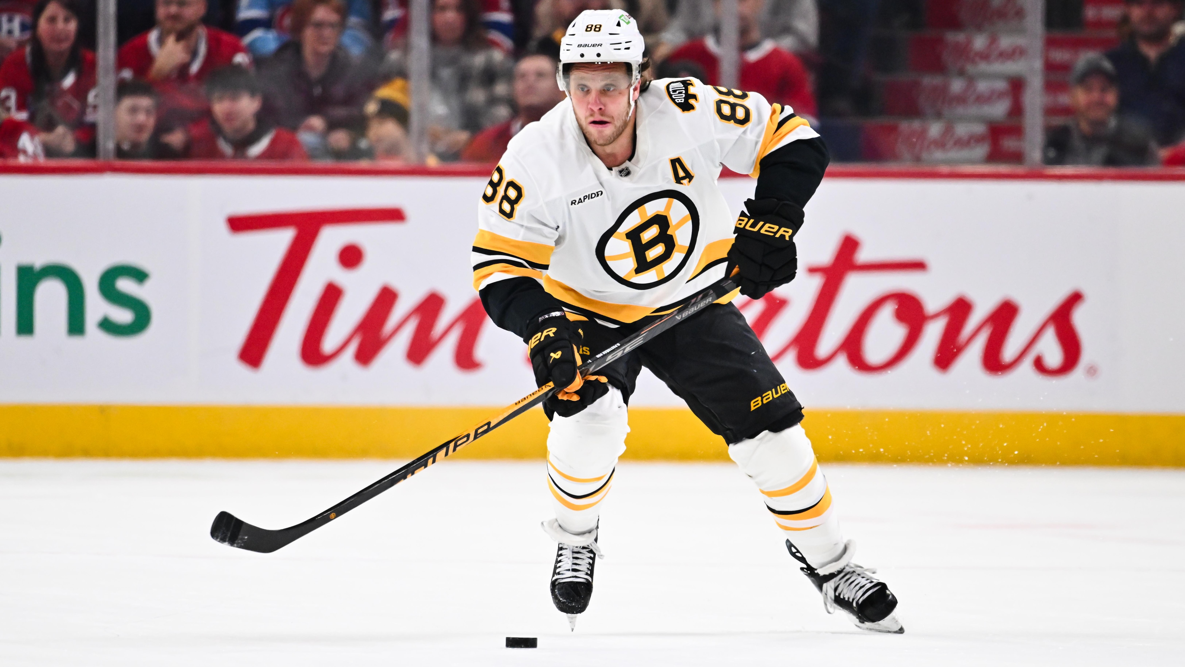 Boston Bruins v Montreal Canadiens