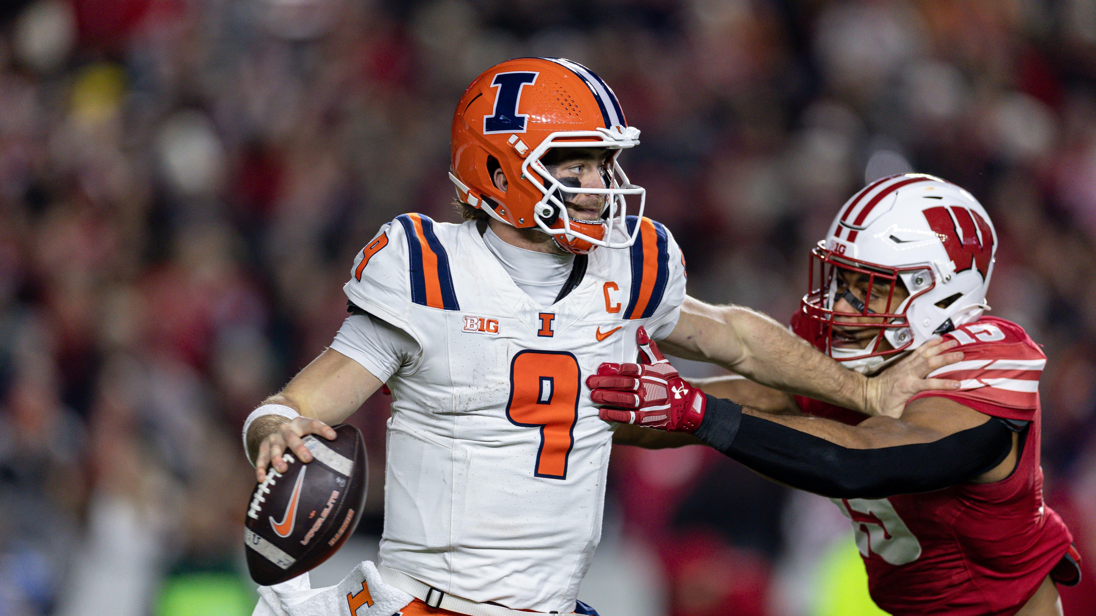 COLLEGE FOOTBALL: NOV 22 Illinois at Wisconsin COLLEGE FOOTBALL: NOV 22 Illinois at Wisconsin