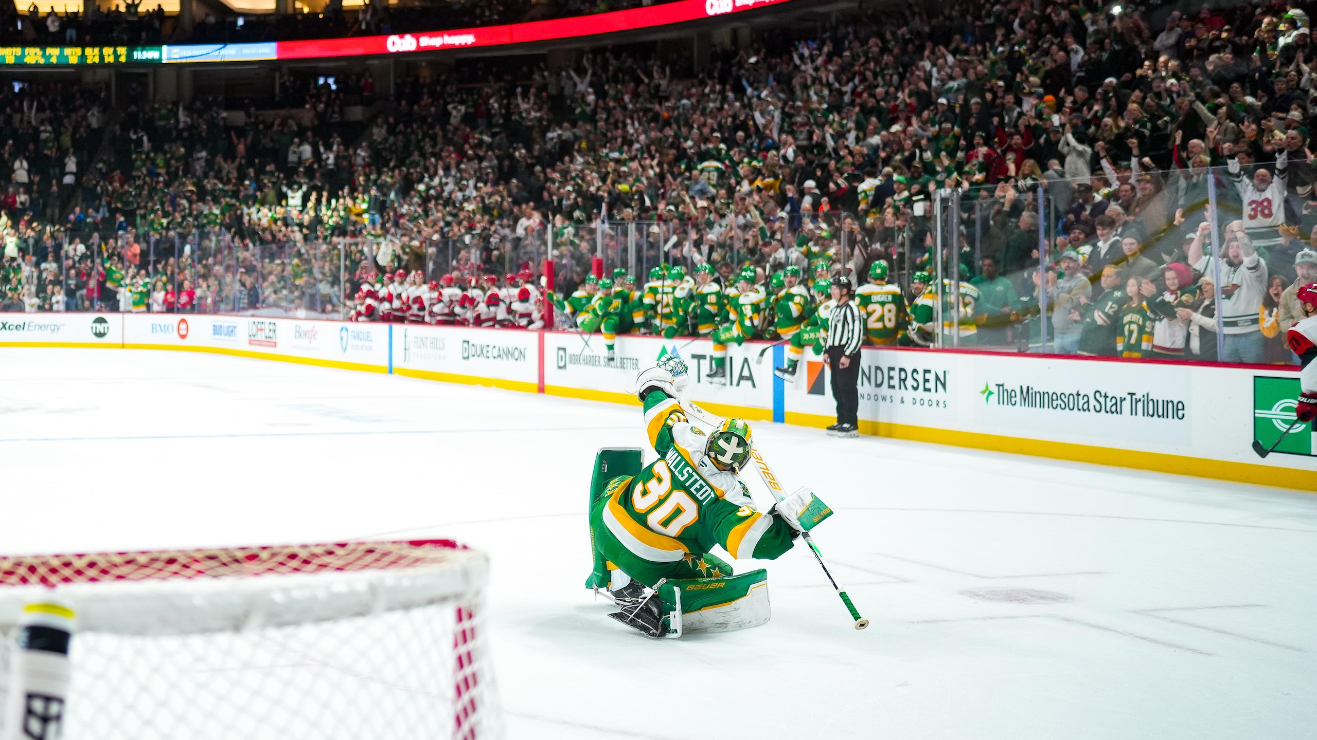 Carolina Hurricanes v Minnesota Wild