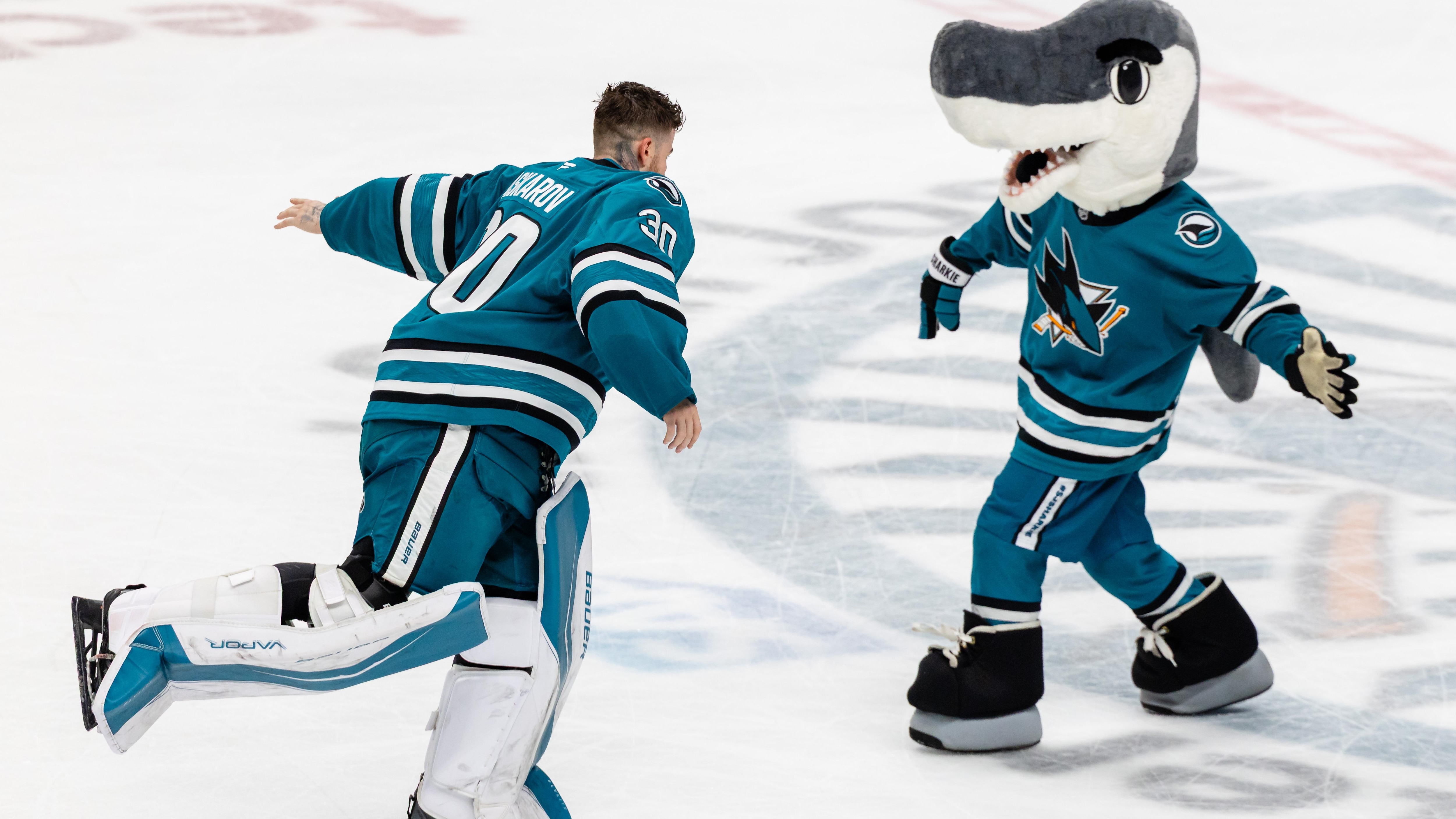 NHL: NOV 23 Bruins at Sharks