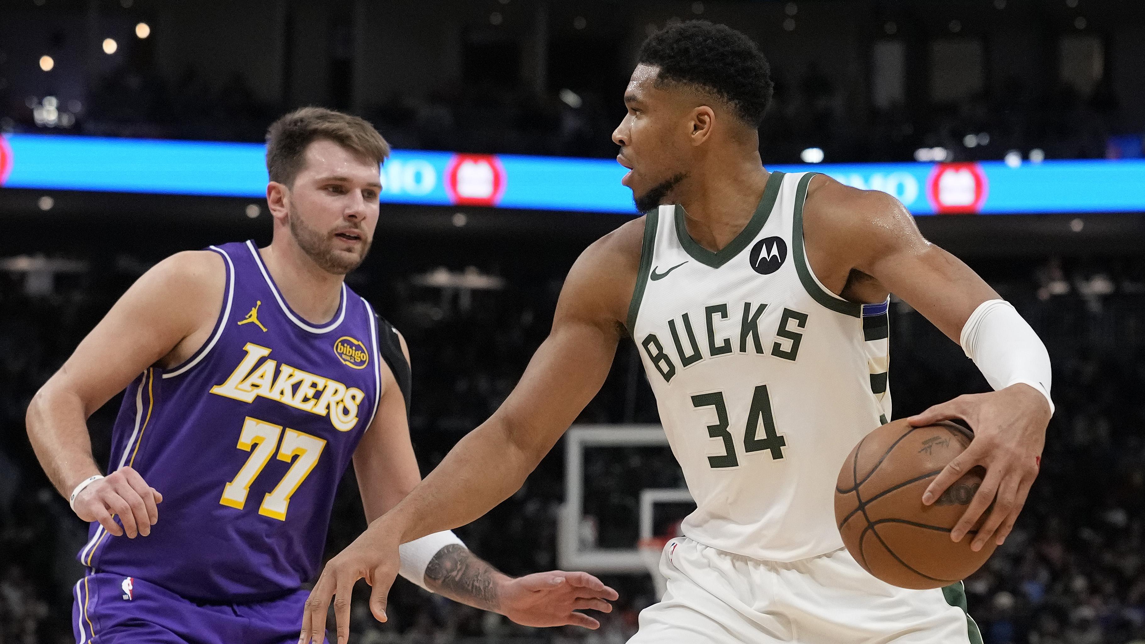 Los Angeles Lakers v Milwaukee Bucks