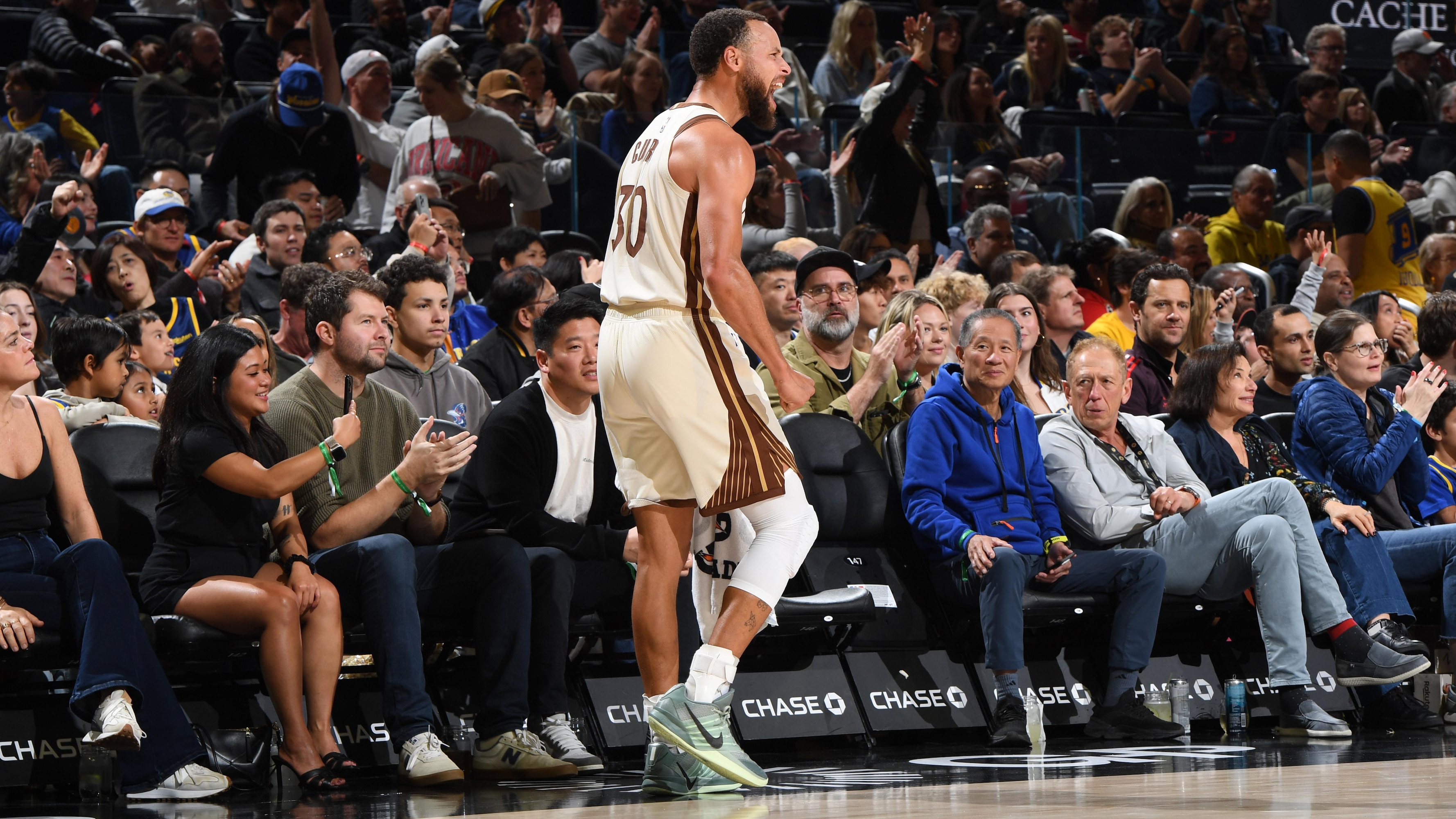 Steph Curry Honors Michael Jordan with Nike Shoes in Photos Before Warriors vs. Jazz