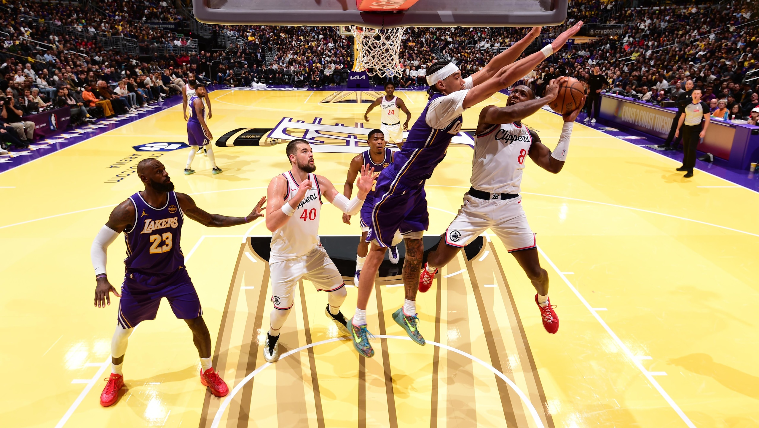 Los Angeles Clippers v Los Angeles Lakers