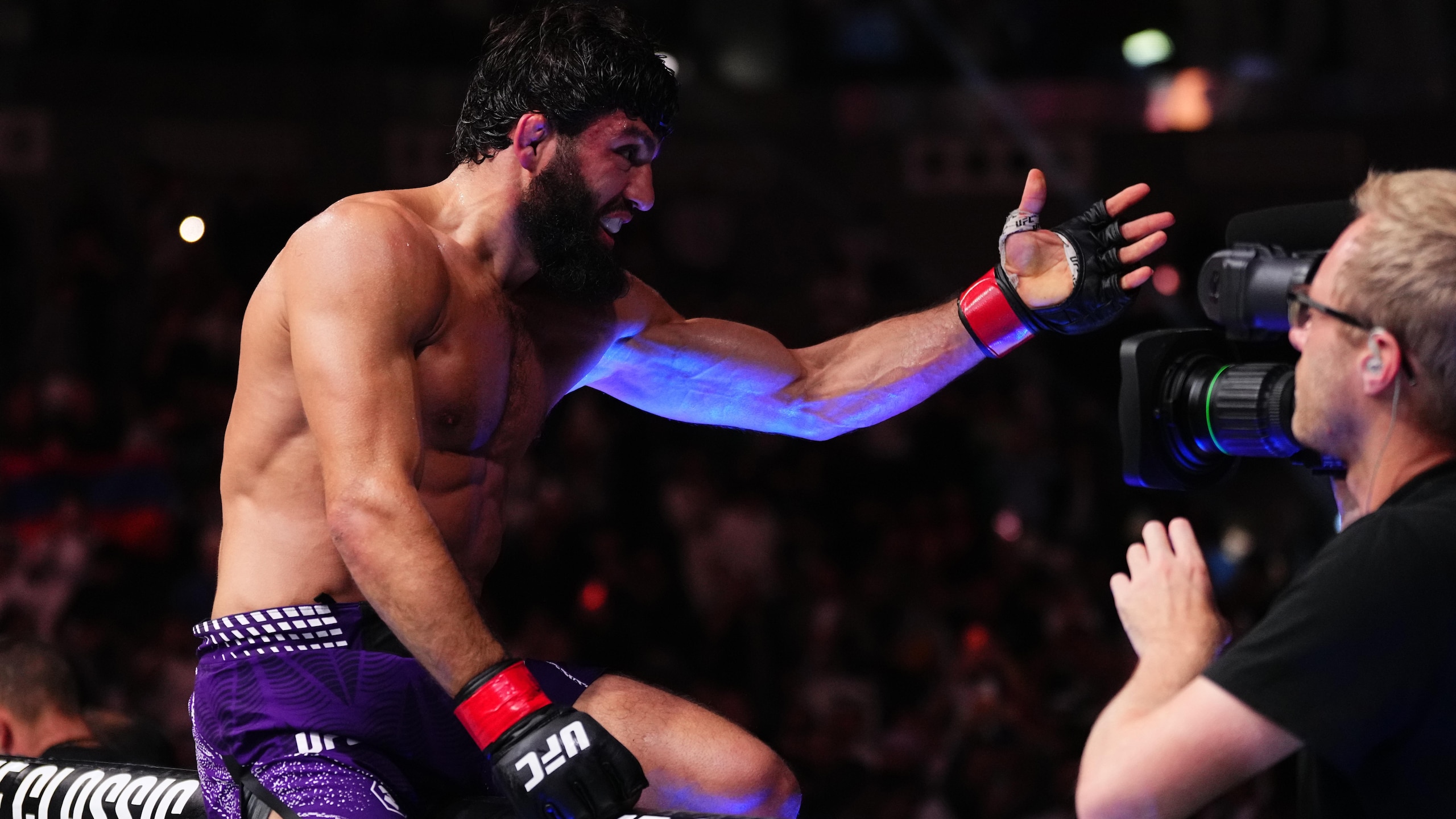 UFC Fight Night: Tsarukyan v Hooker