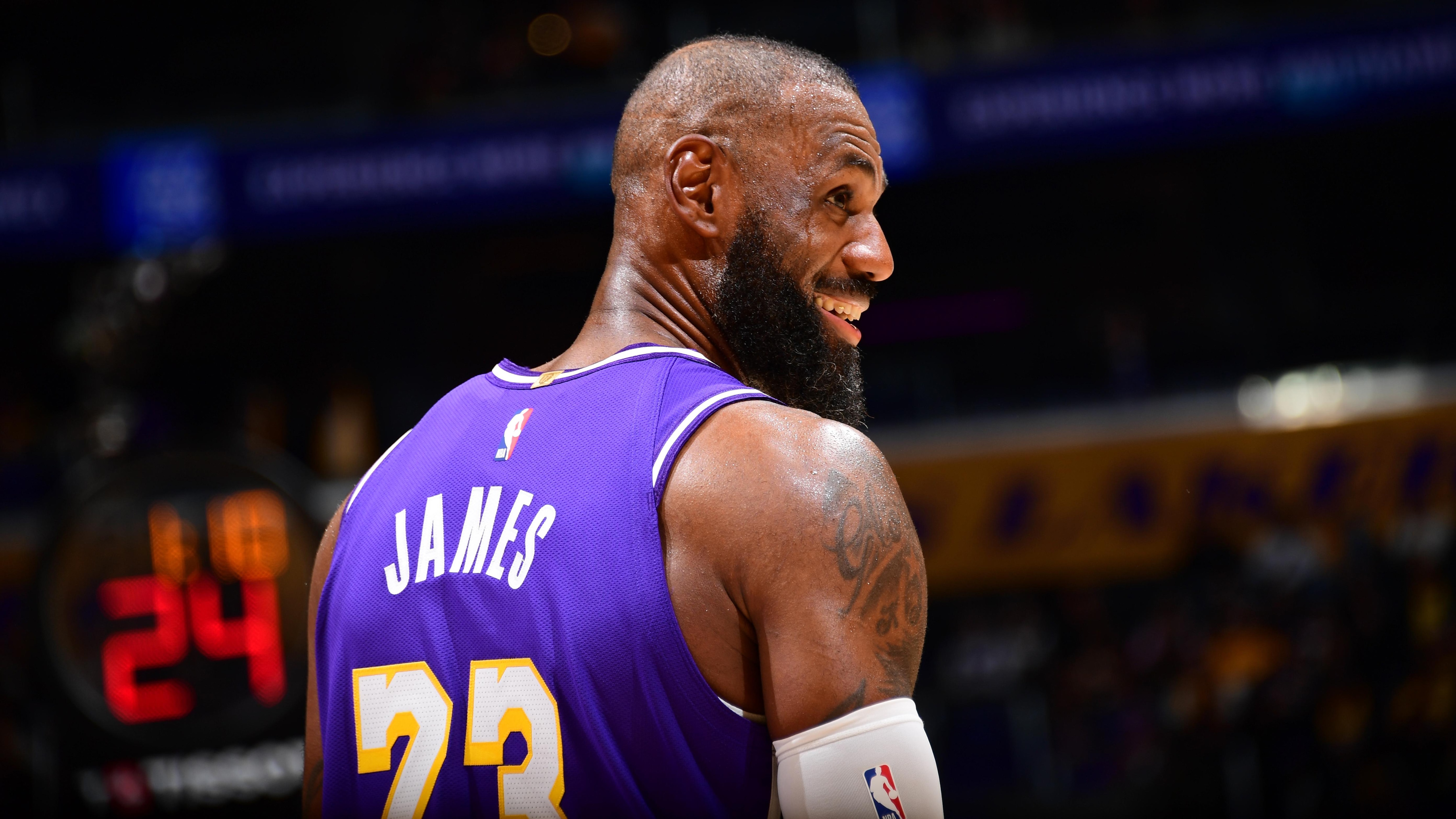 LeBron Praises Buckeyes' Jeremiah Smith After 35-Yd TD