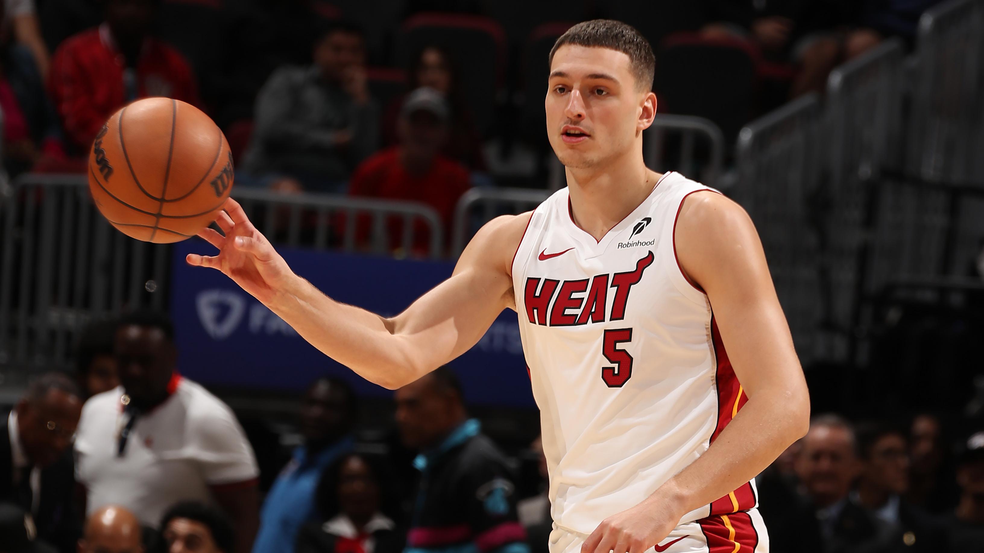 Los Angeles Clippers v Miami Heat