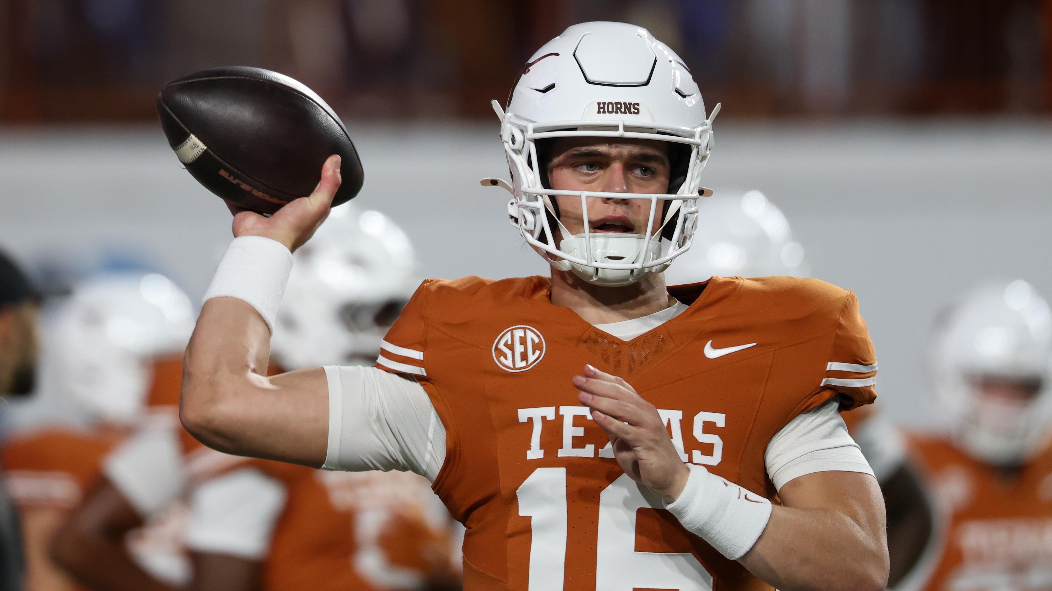 Arch Manning Returns to Texas, Who Are Top QBs on 2027 NFL Draft Big Boards?