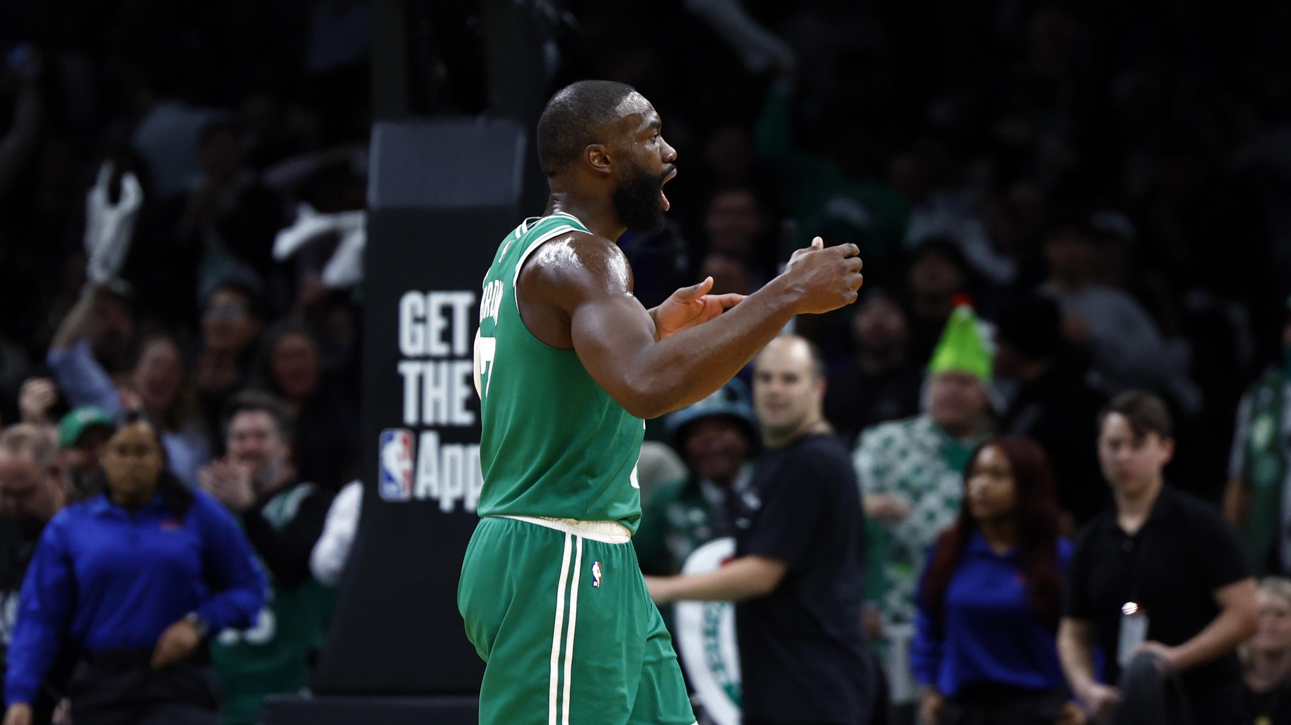 Behind Jaylen Brown and his 42 points, Celtics beat back another rally, dispatching Knicks 123-117