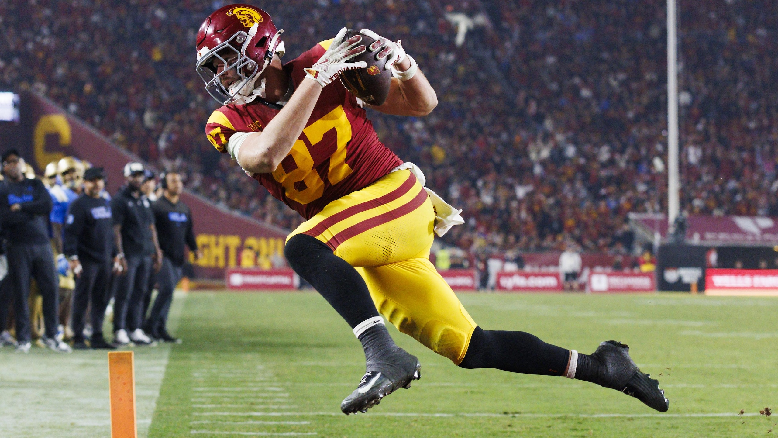 UCLA v USC UCLA v USC