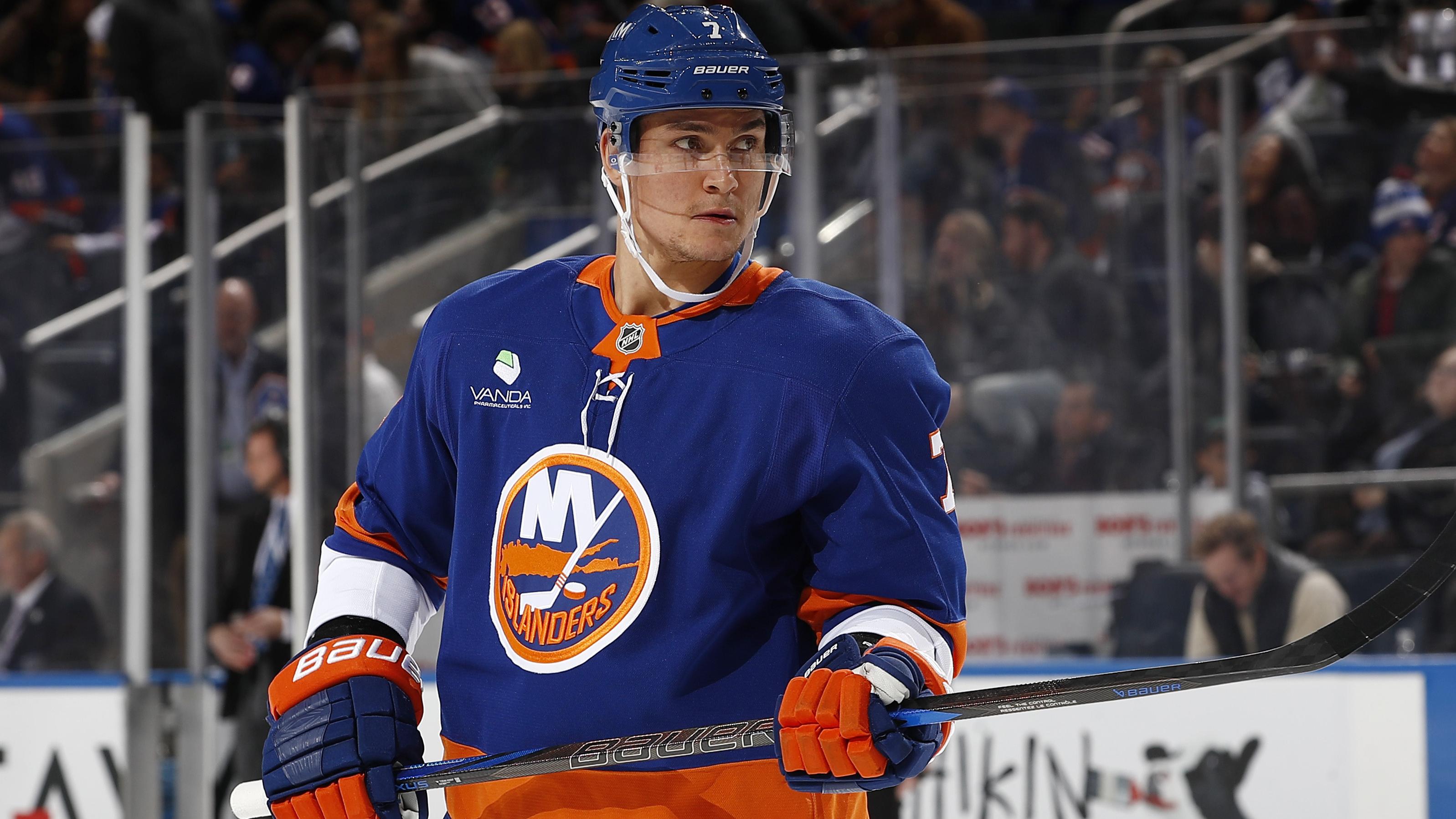 Boston Bruins v New York Islanders