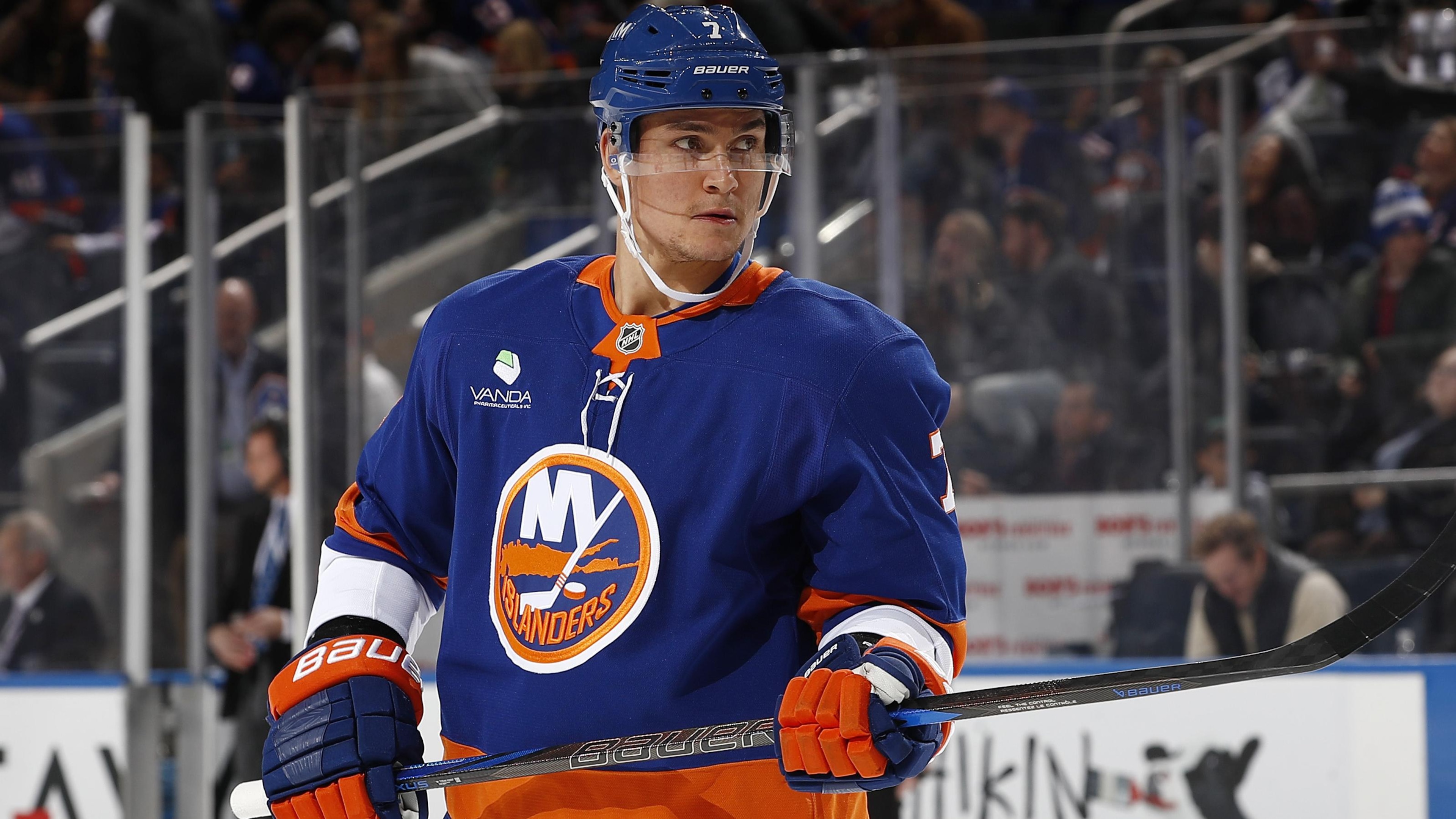 Boston Bruins v New York Islanders