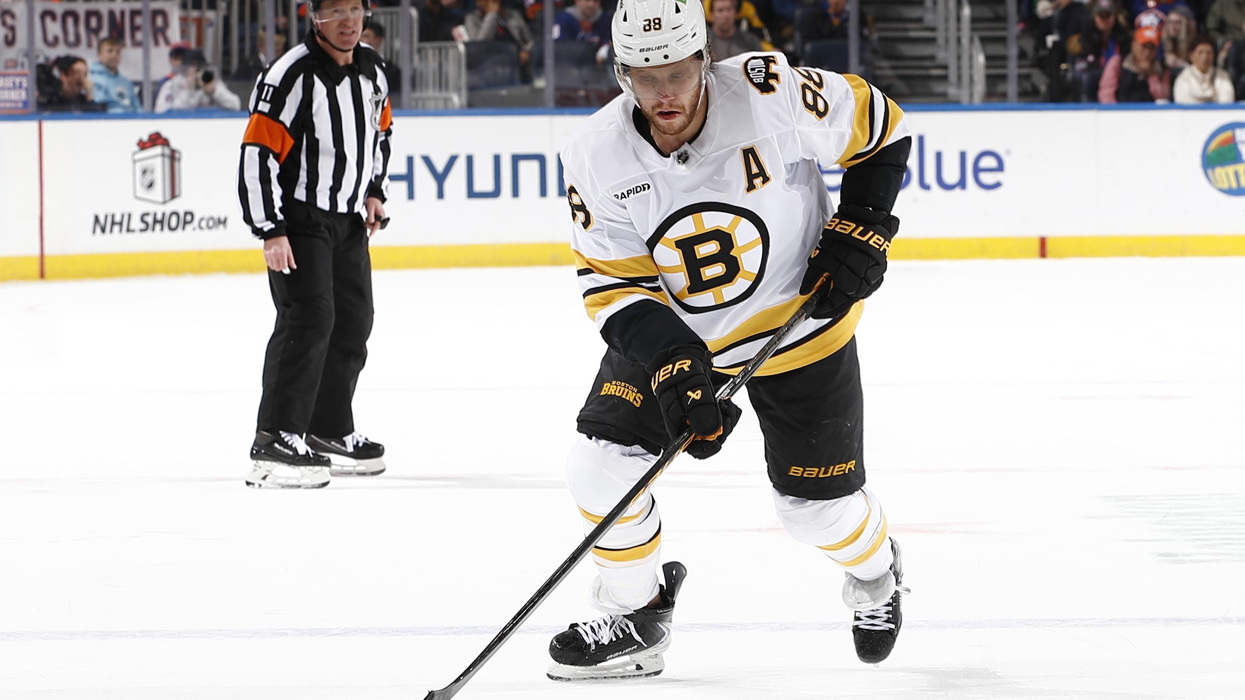 Boston Bruins v New York Islanders
