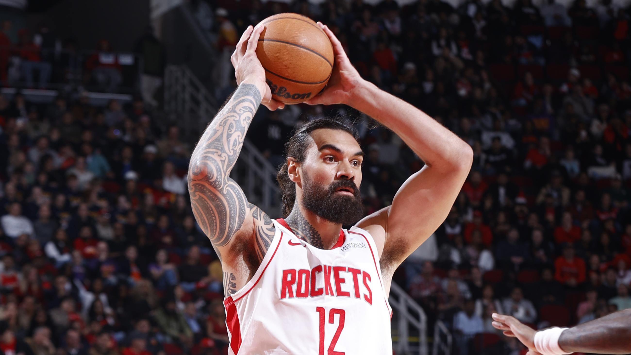 Phoenix Suns v Houston Rockets