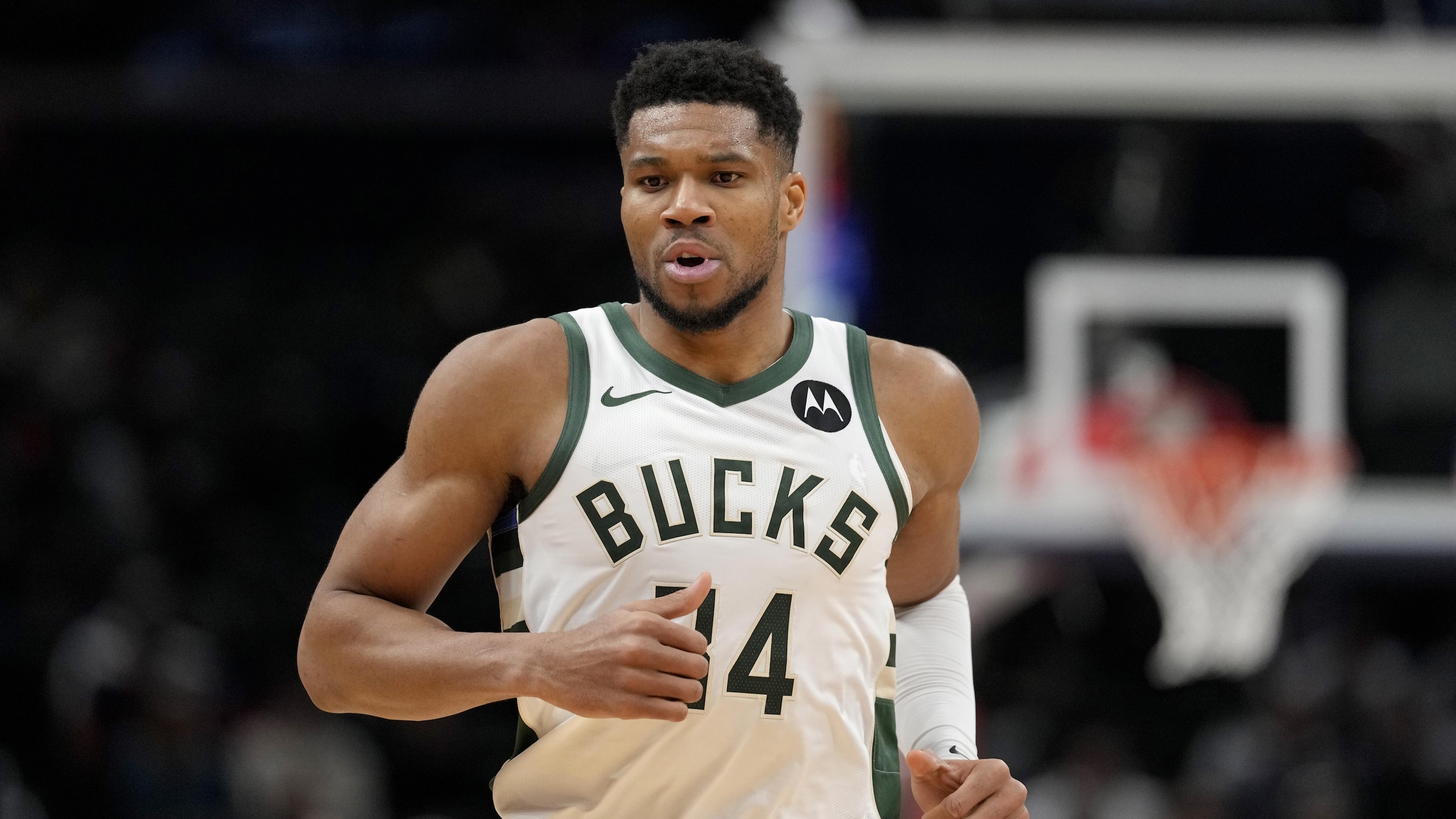 Milwaukee Bucks v Washington Wizards