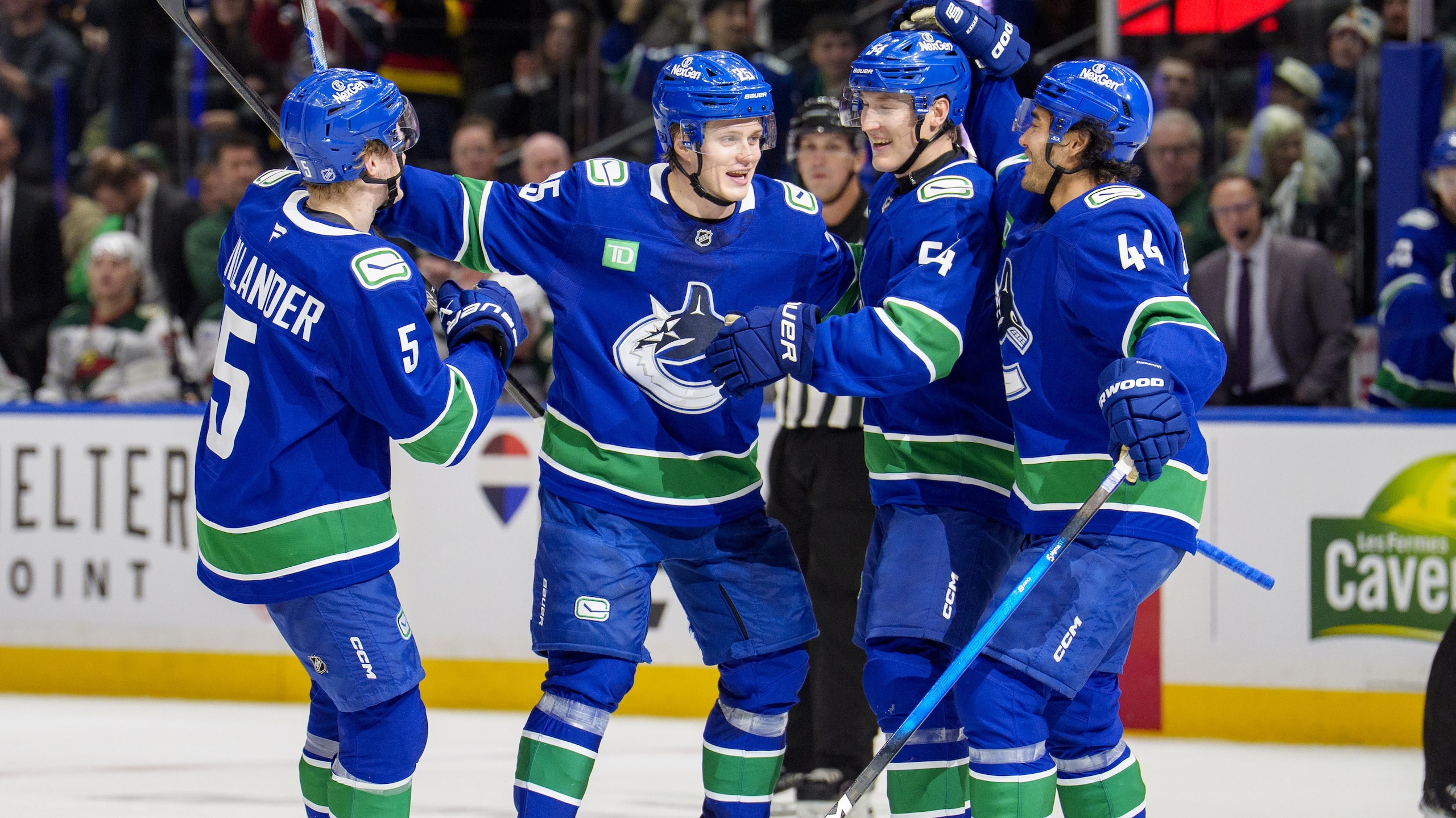 Minnesota Wild v Vancouver Canucks