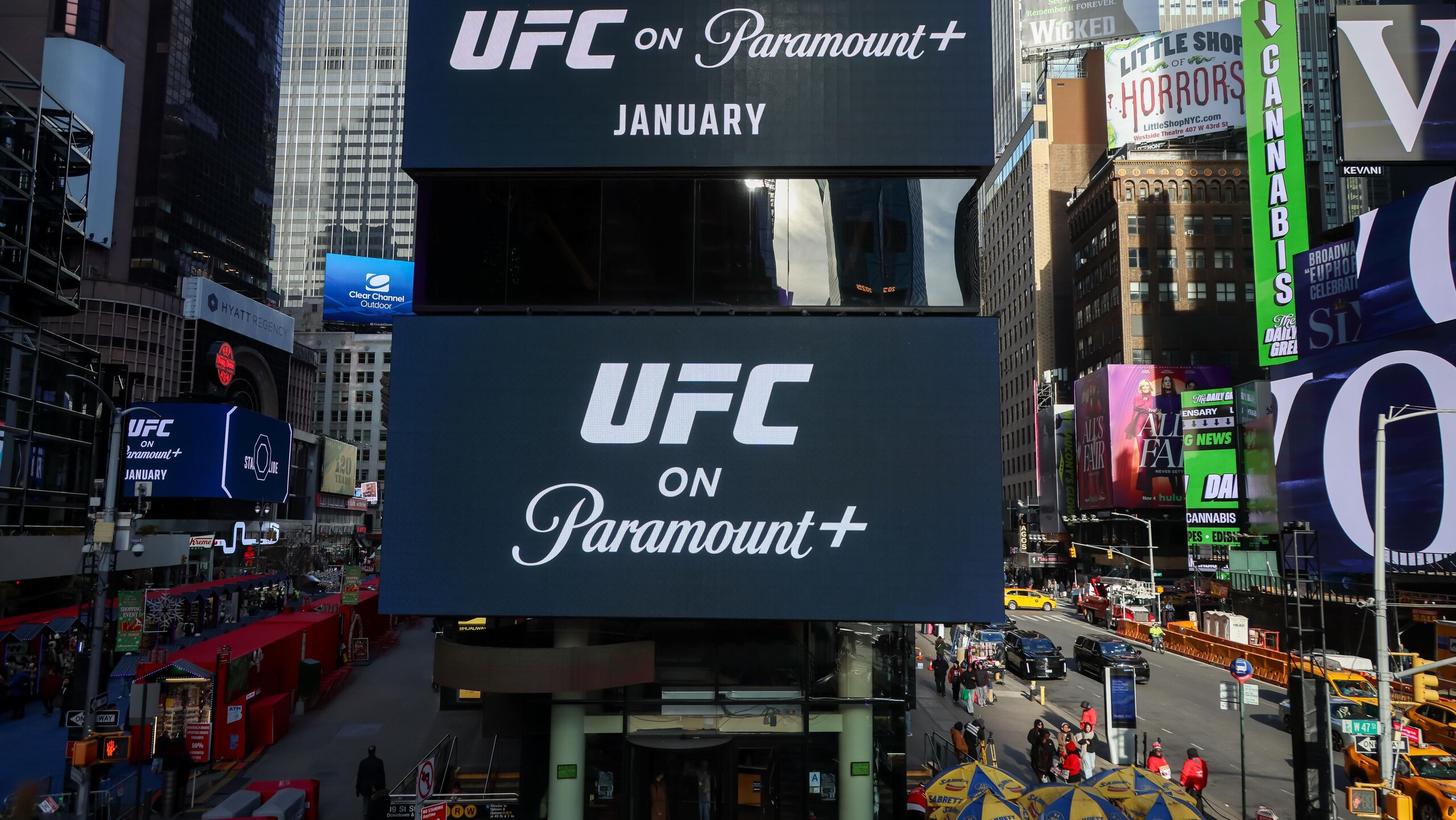 Paramount, Netflix Battle For Warner Bros. Takeover Paramount, Netflix Battle For Warner Bros. Takeover