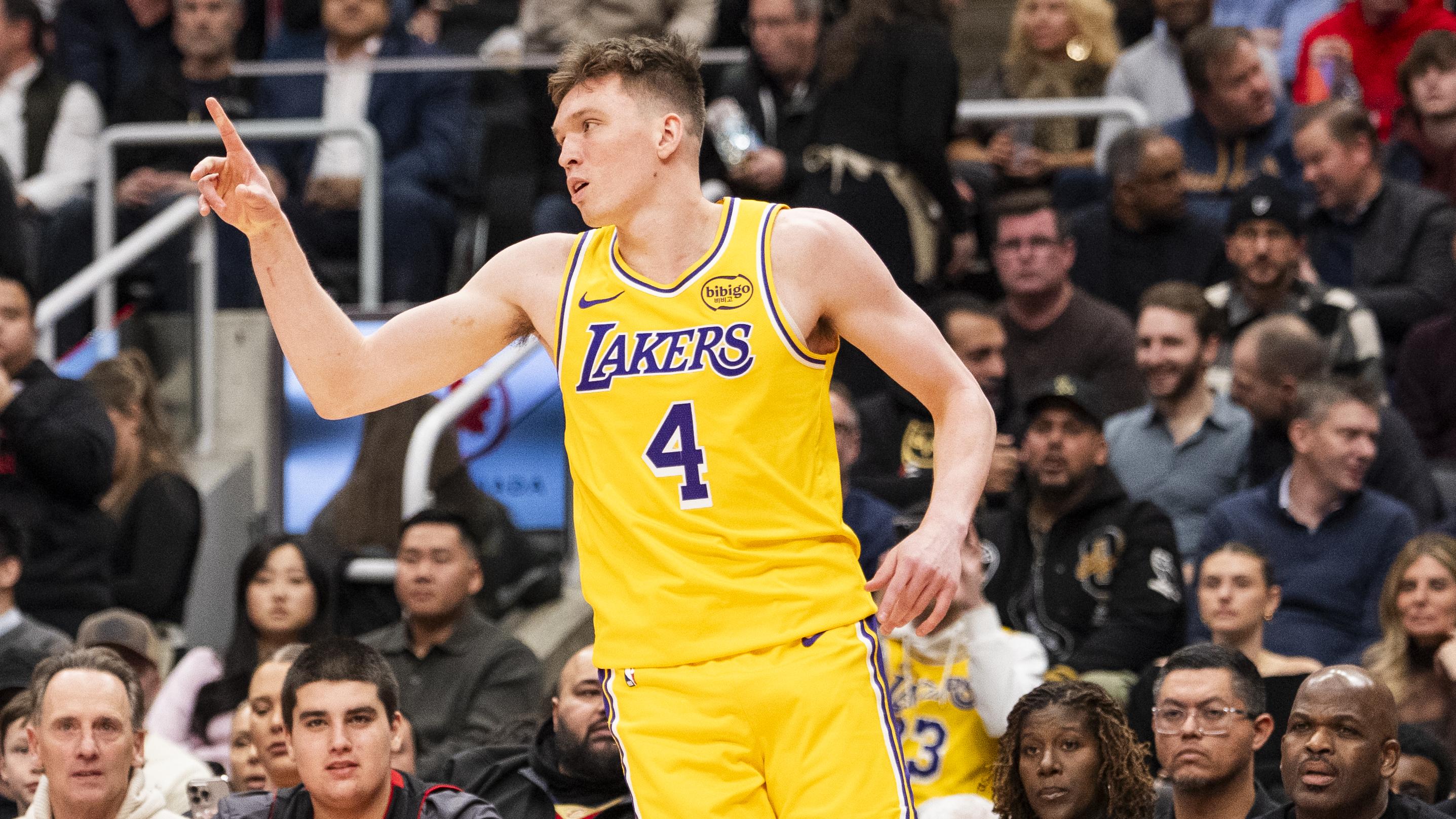 Los Angeles Lakers v Toronto Raptors