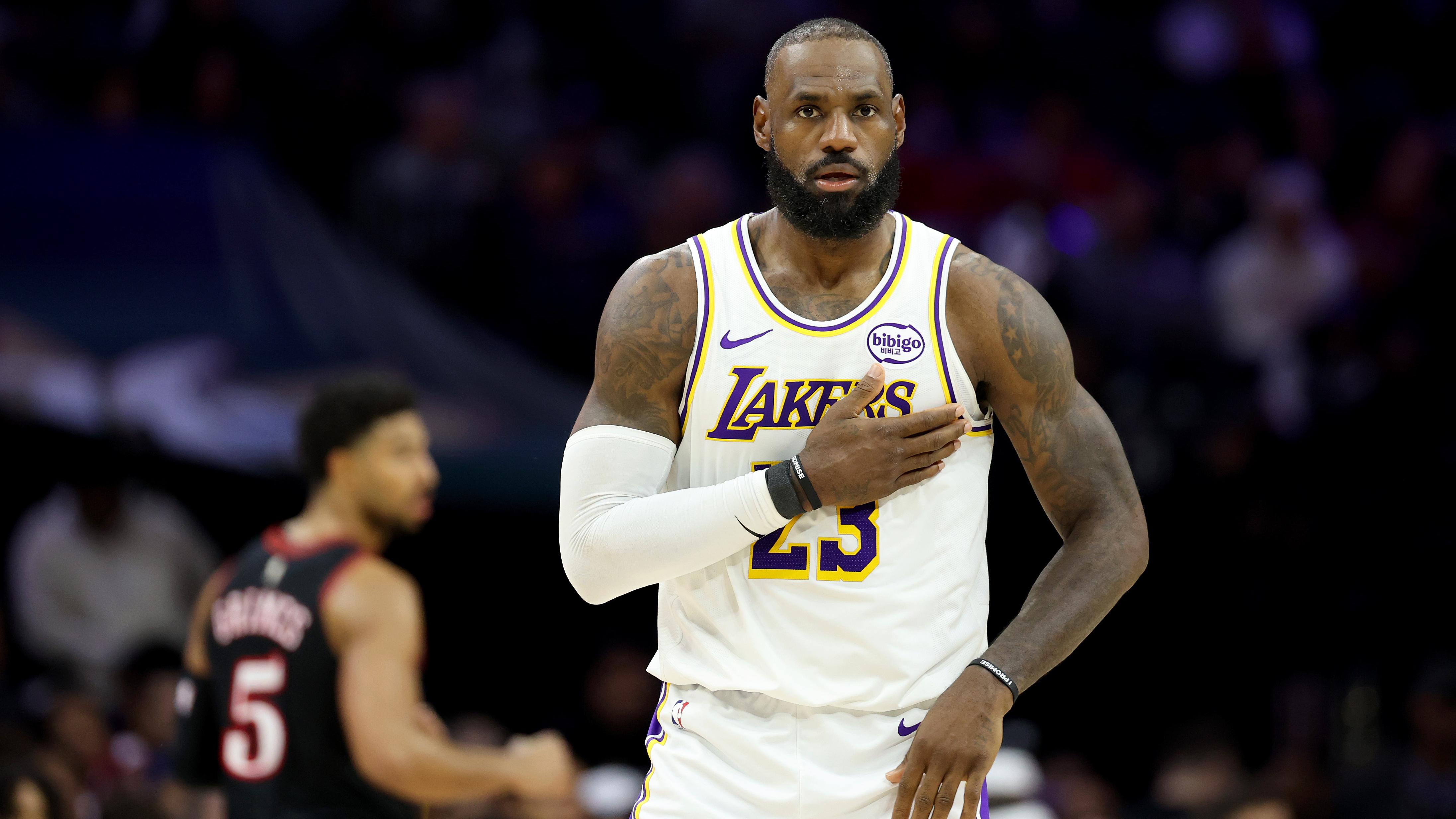 Los Angeles Lakers v Philadelphia 76ers