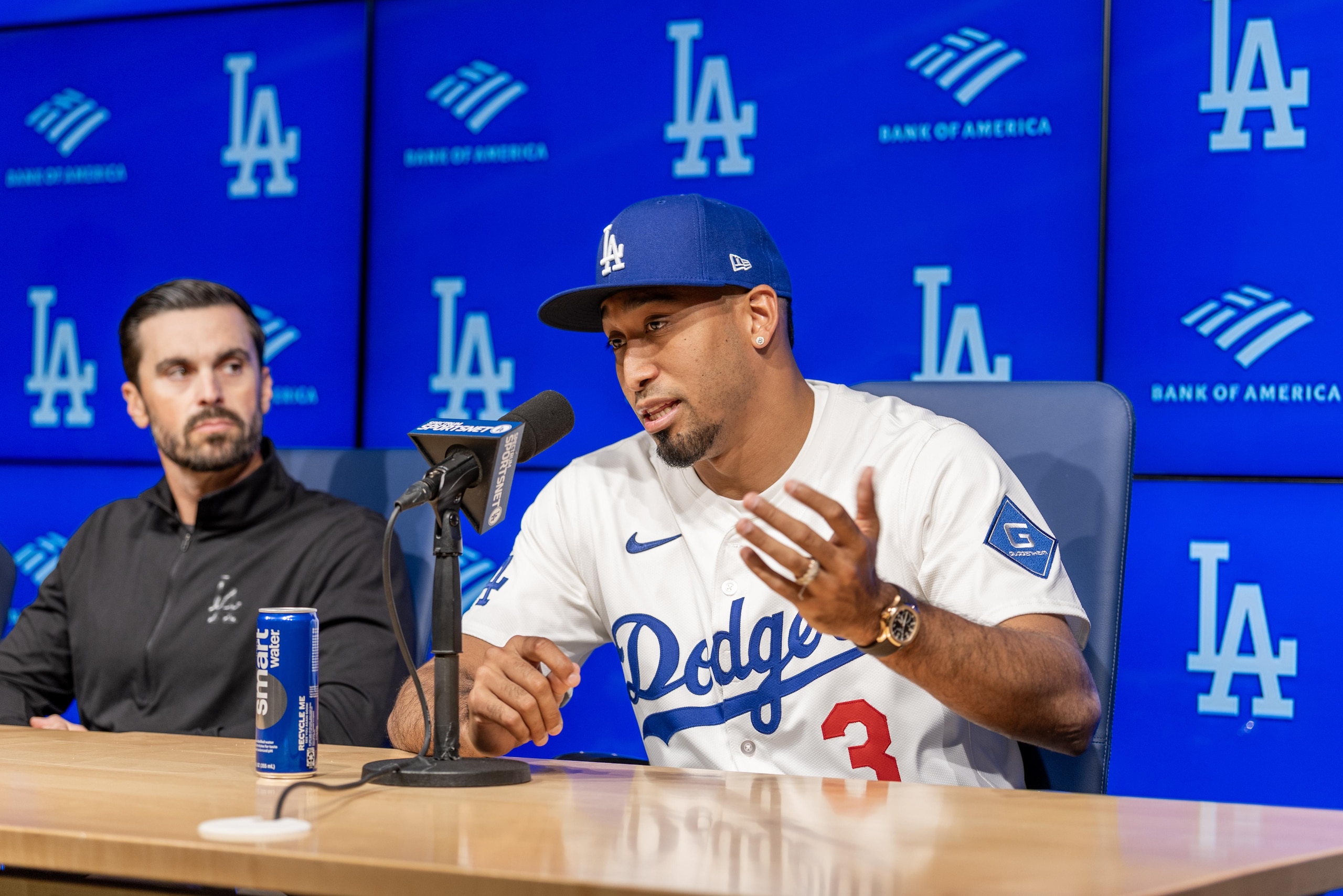 The Los Angeles Dodgers introduce star closer Edwin Díaz after signing him to a huge three-year, $69 million deal in December 2025, transforming their bullpen with the elite, hard-throwing right-hander who boasts a dominant track record and was considered