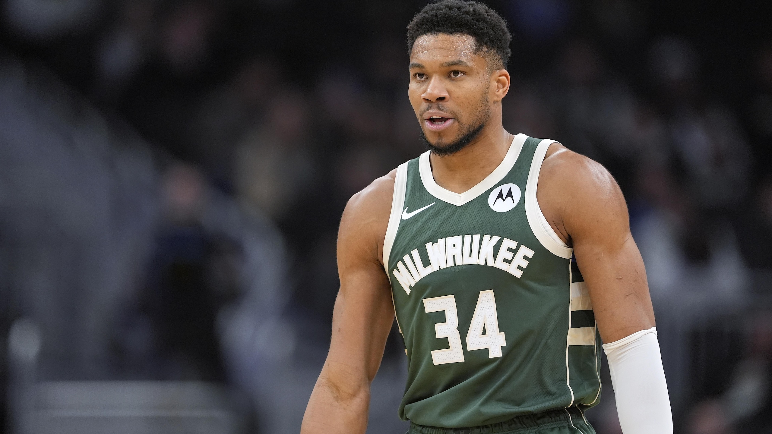 Detroit Pistons v Milwaukee Bucks