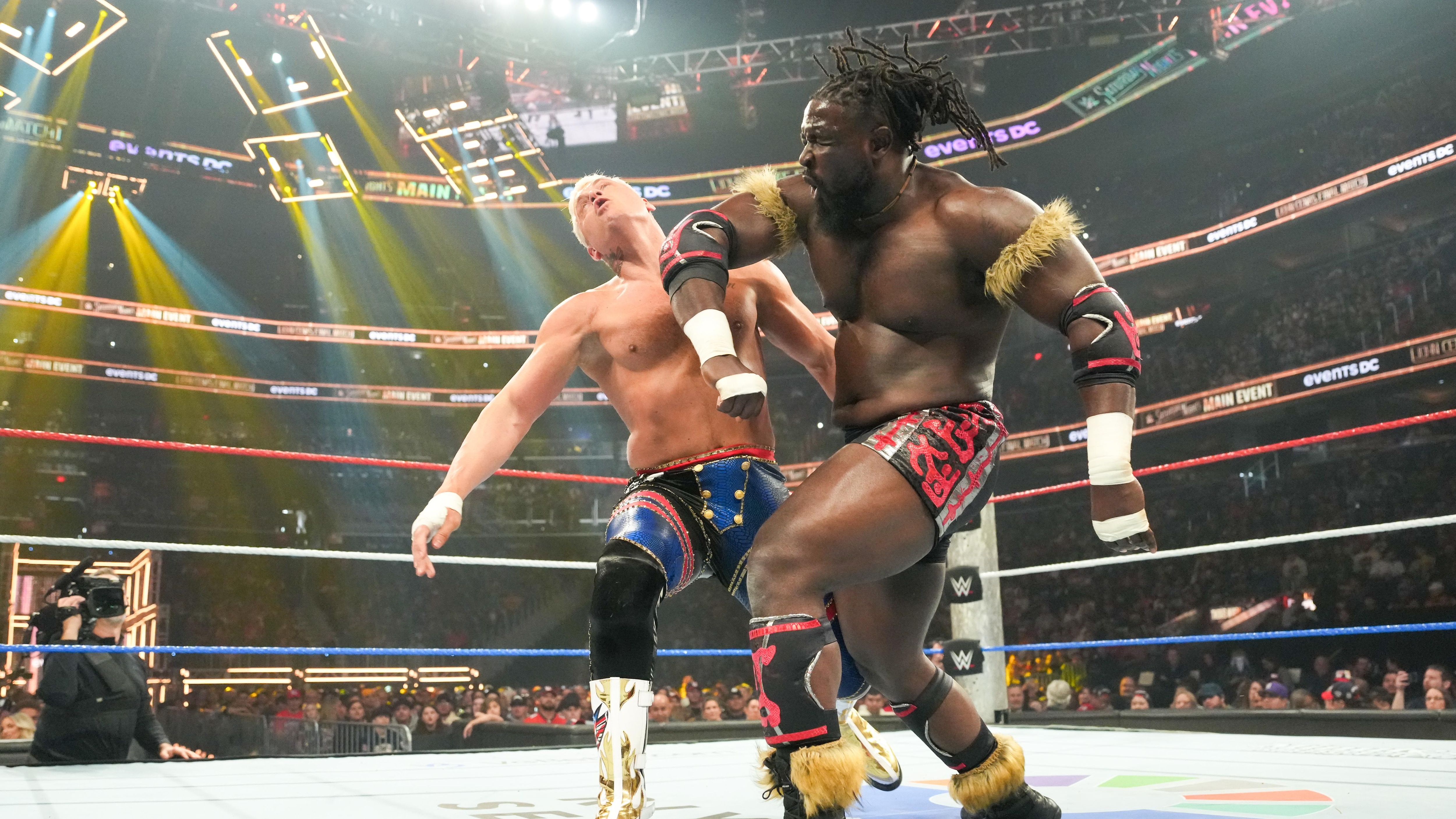 WWE - Saturday Night's Main Event