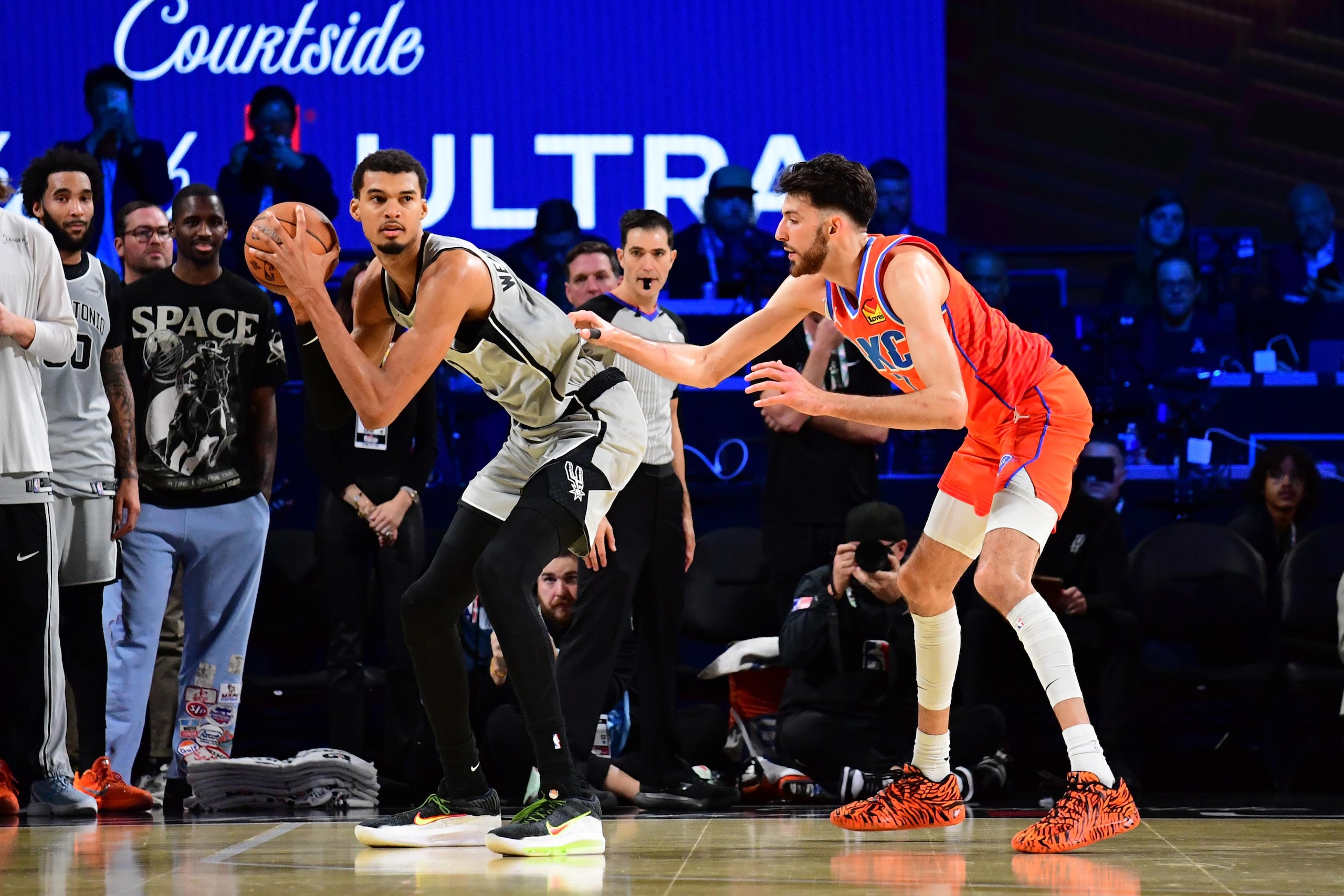 San Antonio Spurs v Oklahoma City Thunder : Emirates NBA Cup - Semifinals