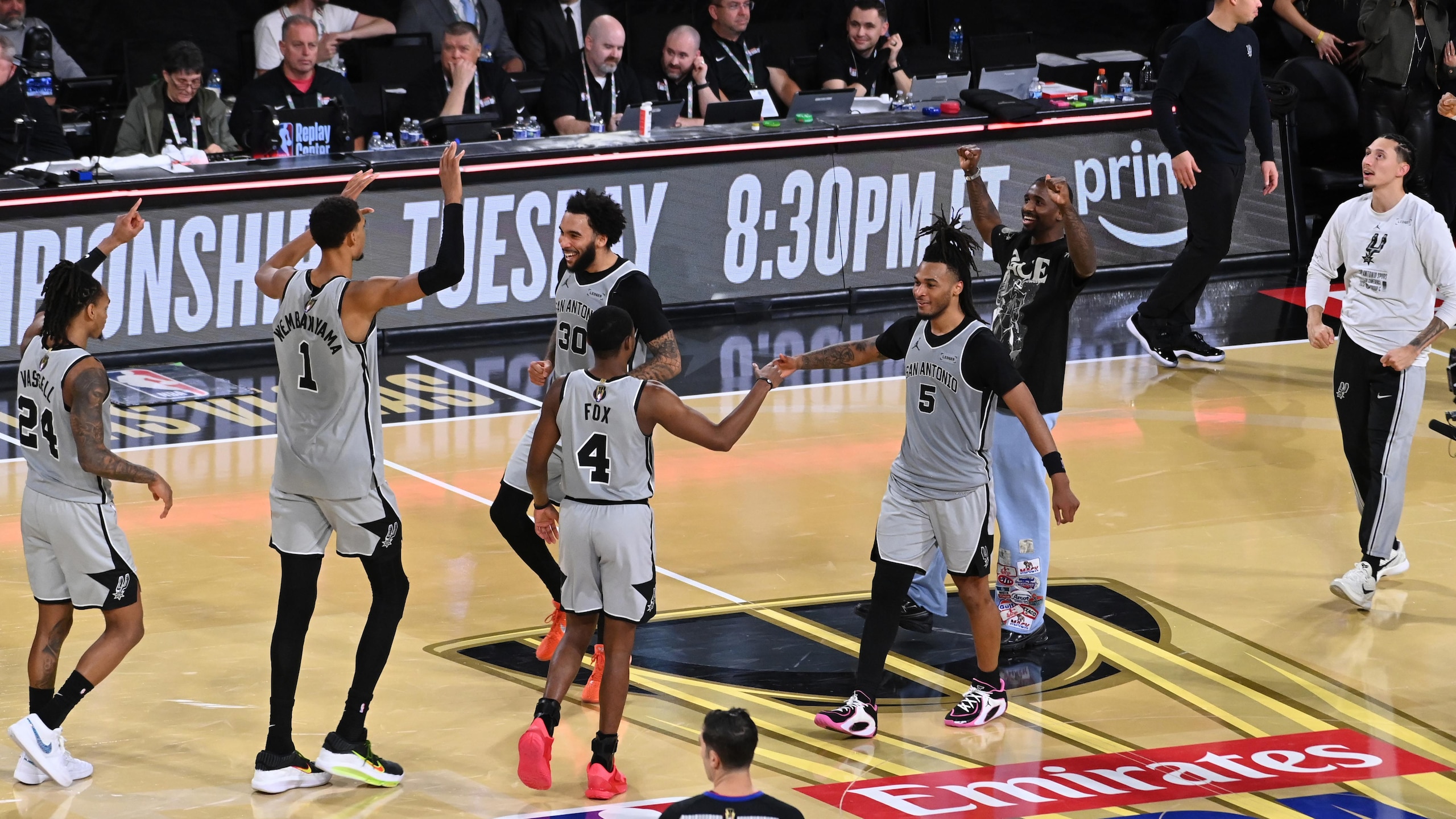 San Antonio Spurs v Oklahoma City Thunder : Emirates NBA Cup - Semifinals