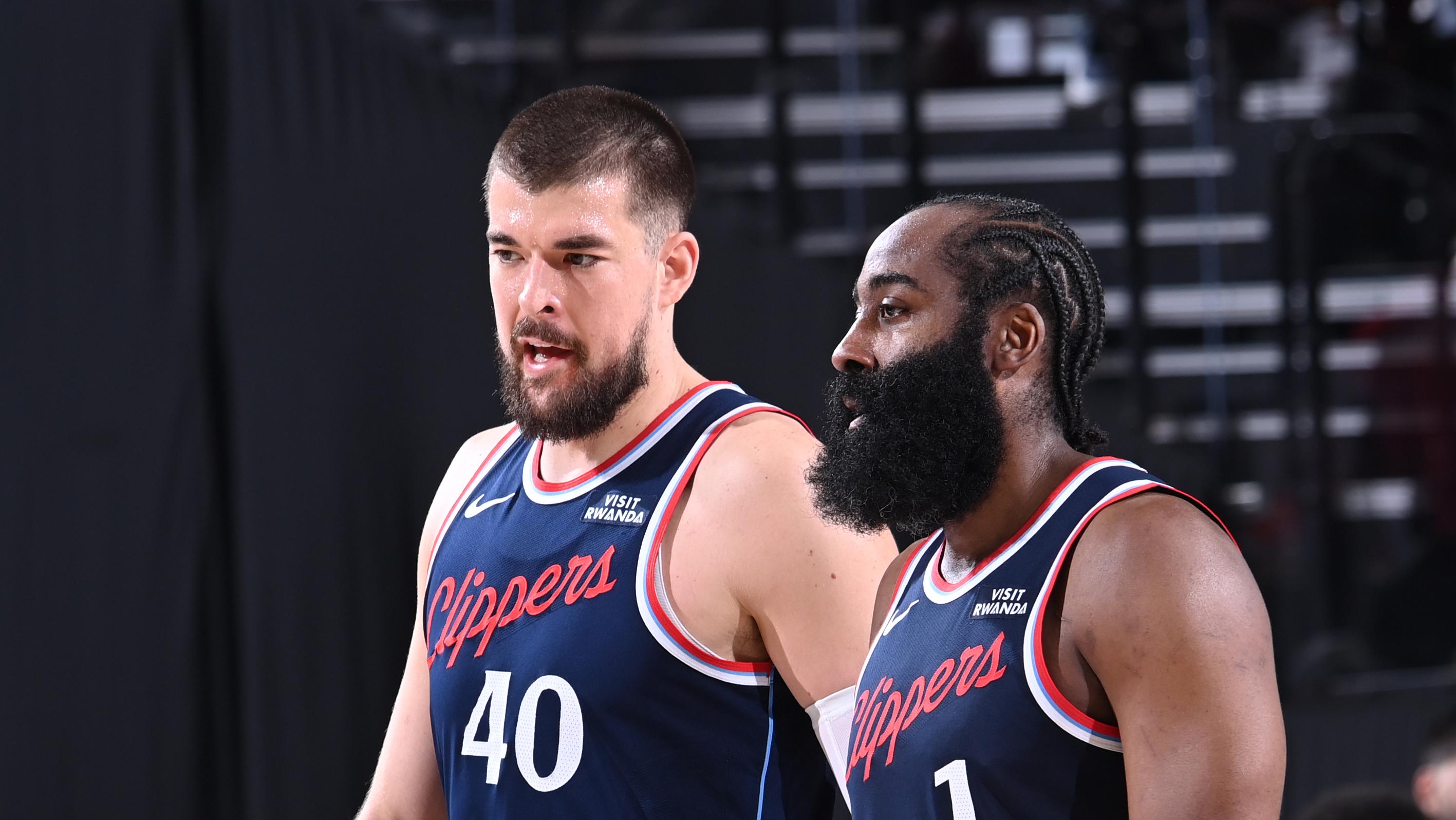 Memphis Grizzlies v Los Angeles Clippers