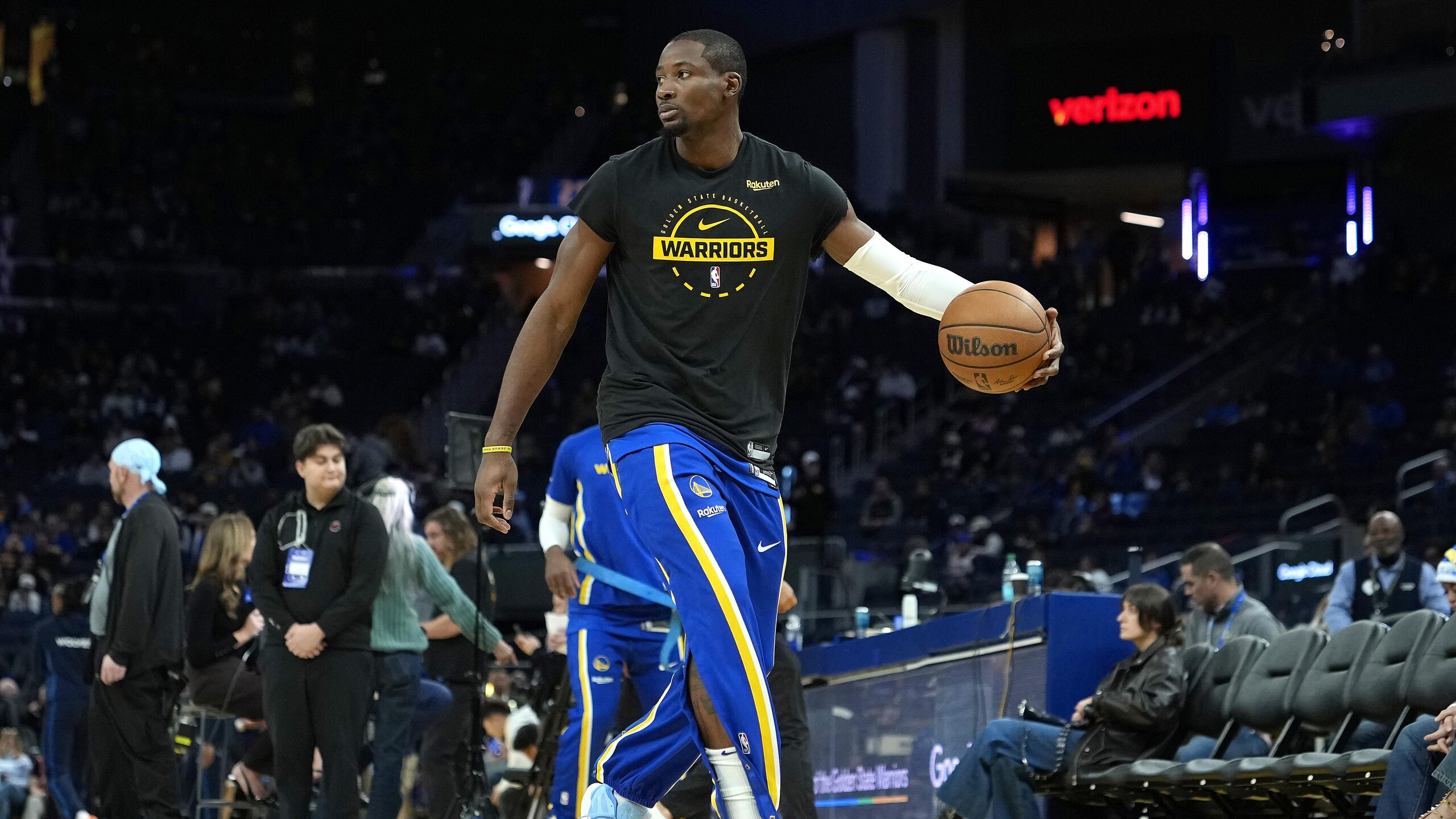 Minnesota Timberwolves v Golden State Warriors